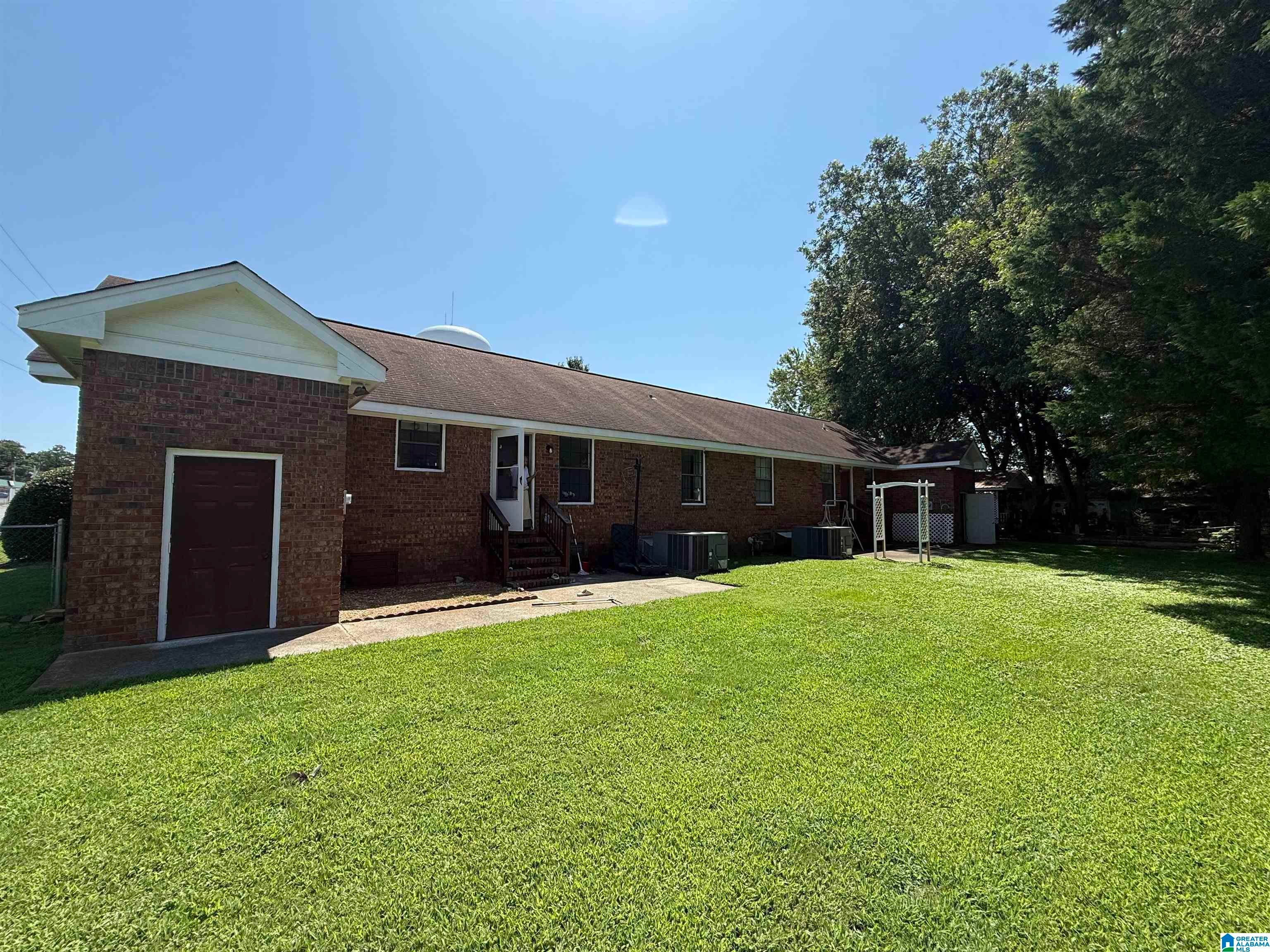 226 N HAMBRICK DRIVE