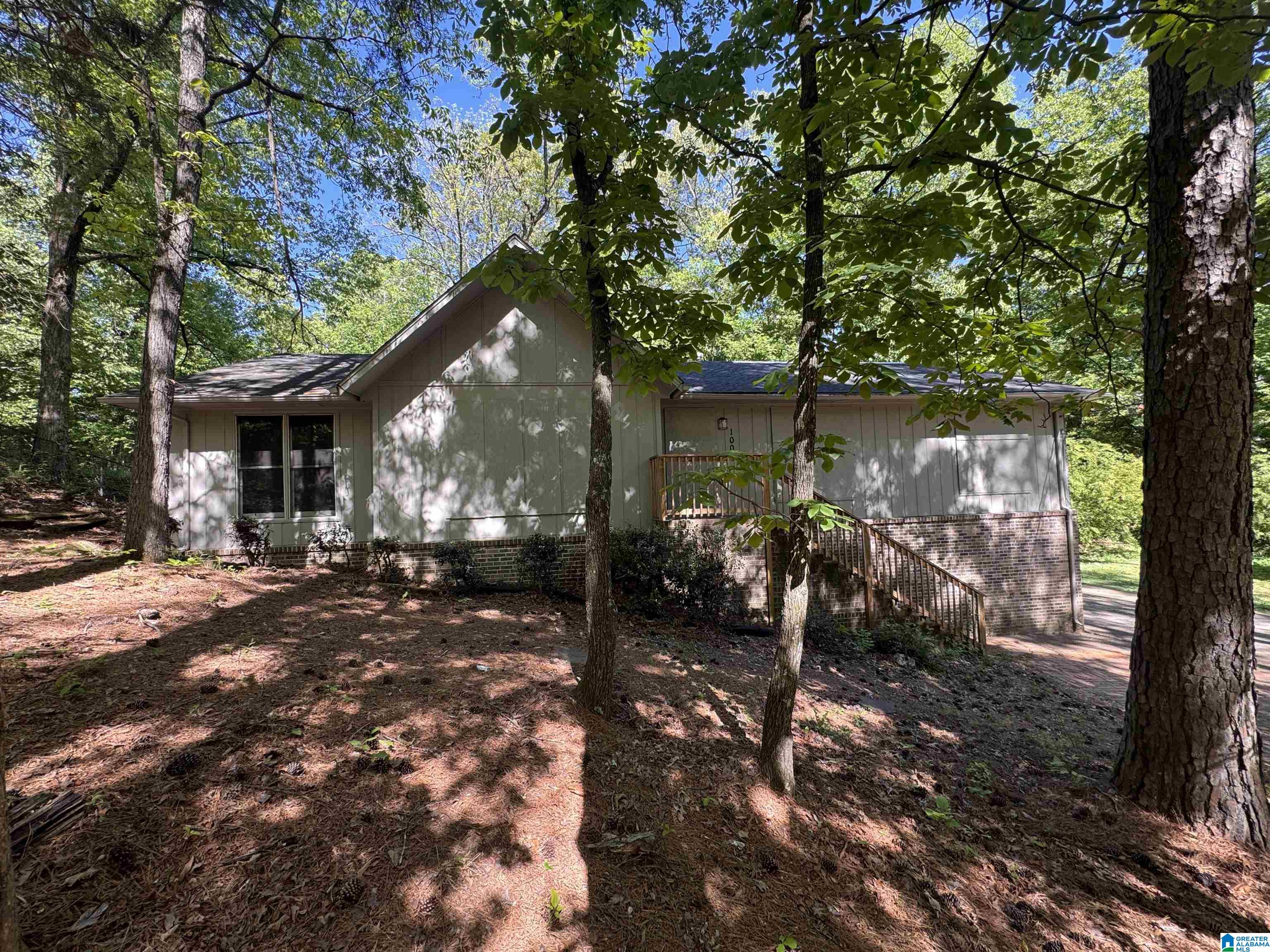 1005 DAWN DRIVE