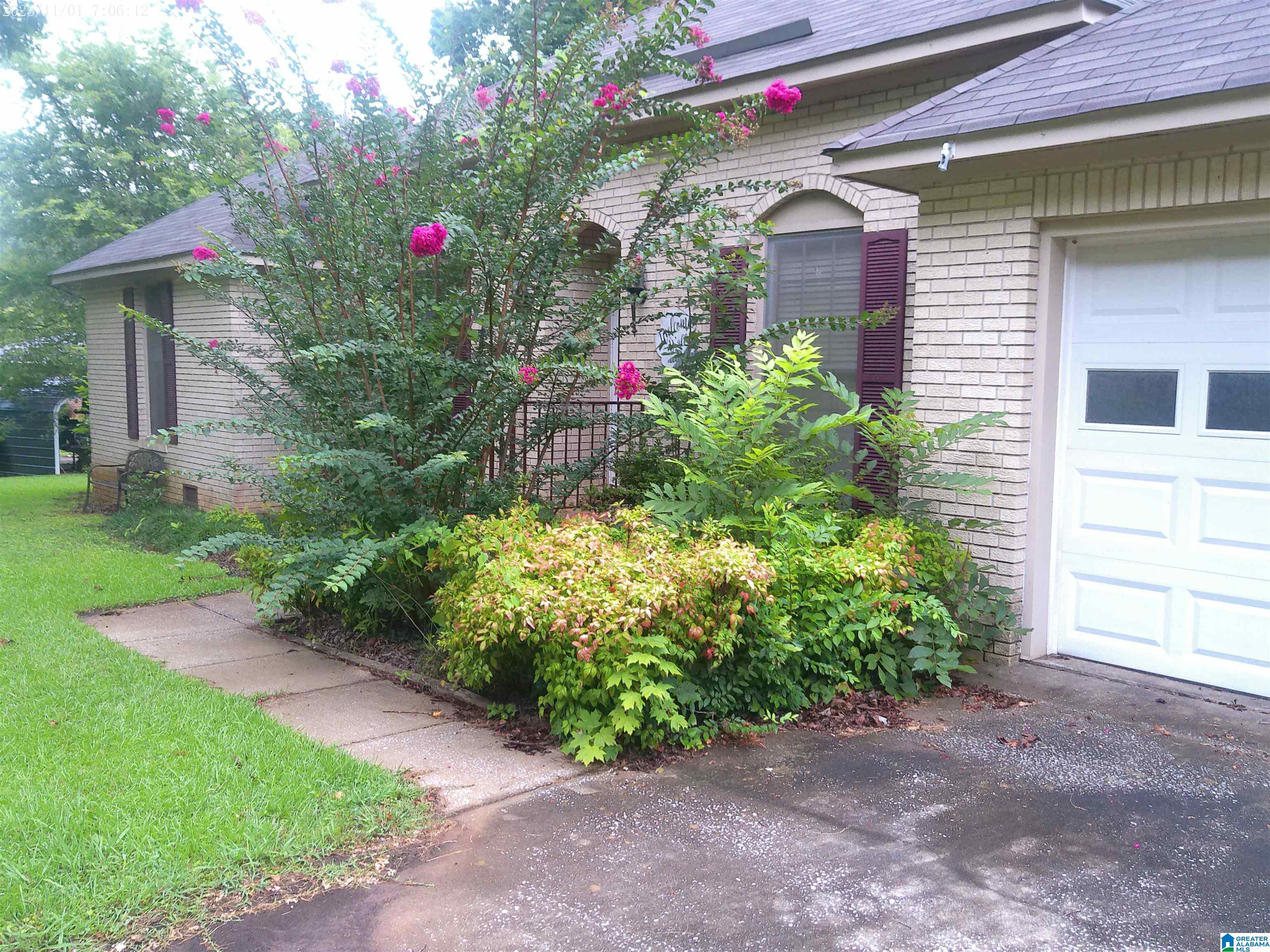 615 PINECREST ROAD