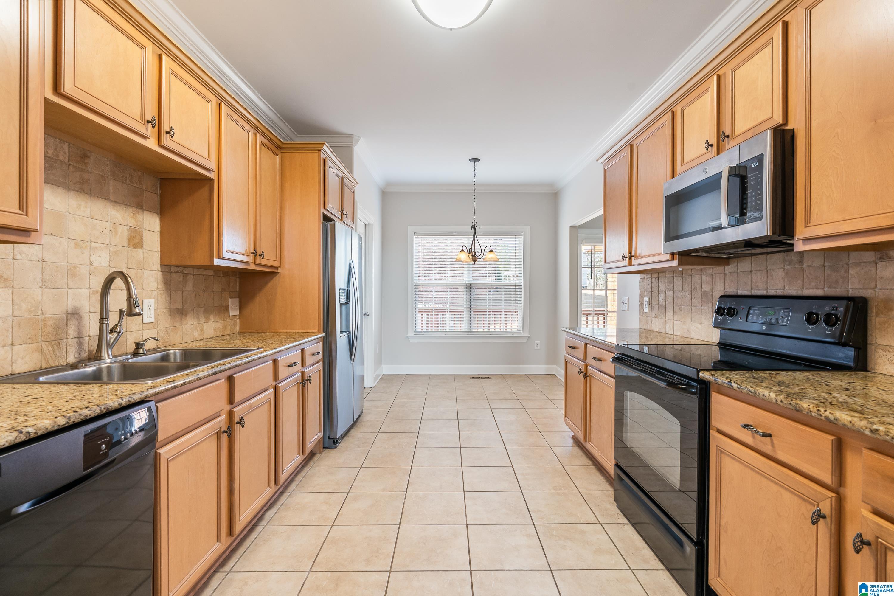 8604 HIGHLANDS TRACE