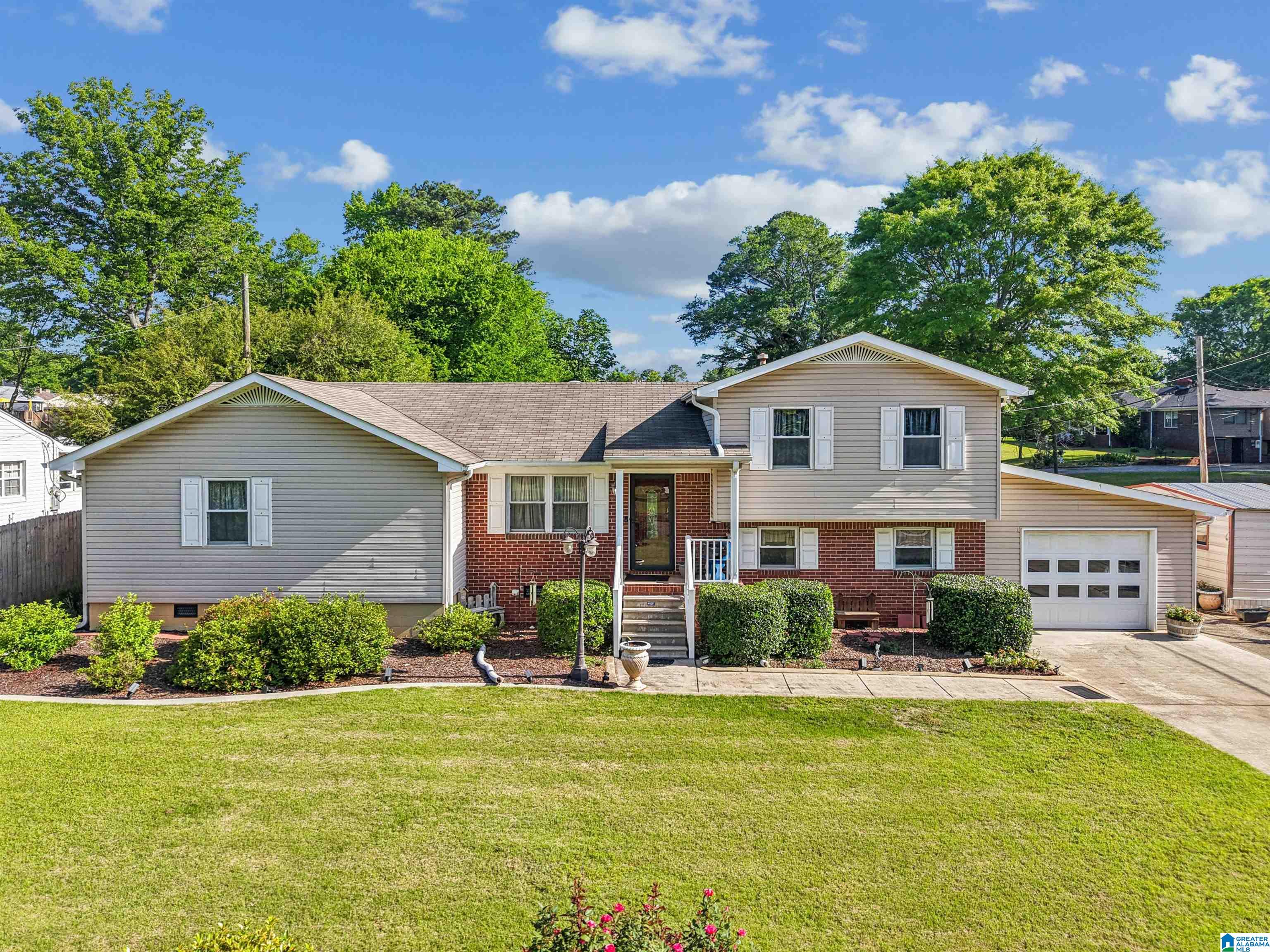 410 WILLOW DRIVE