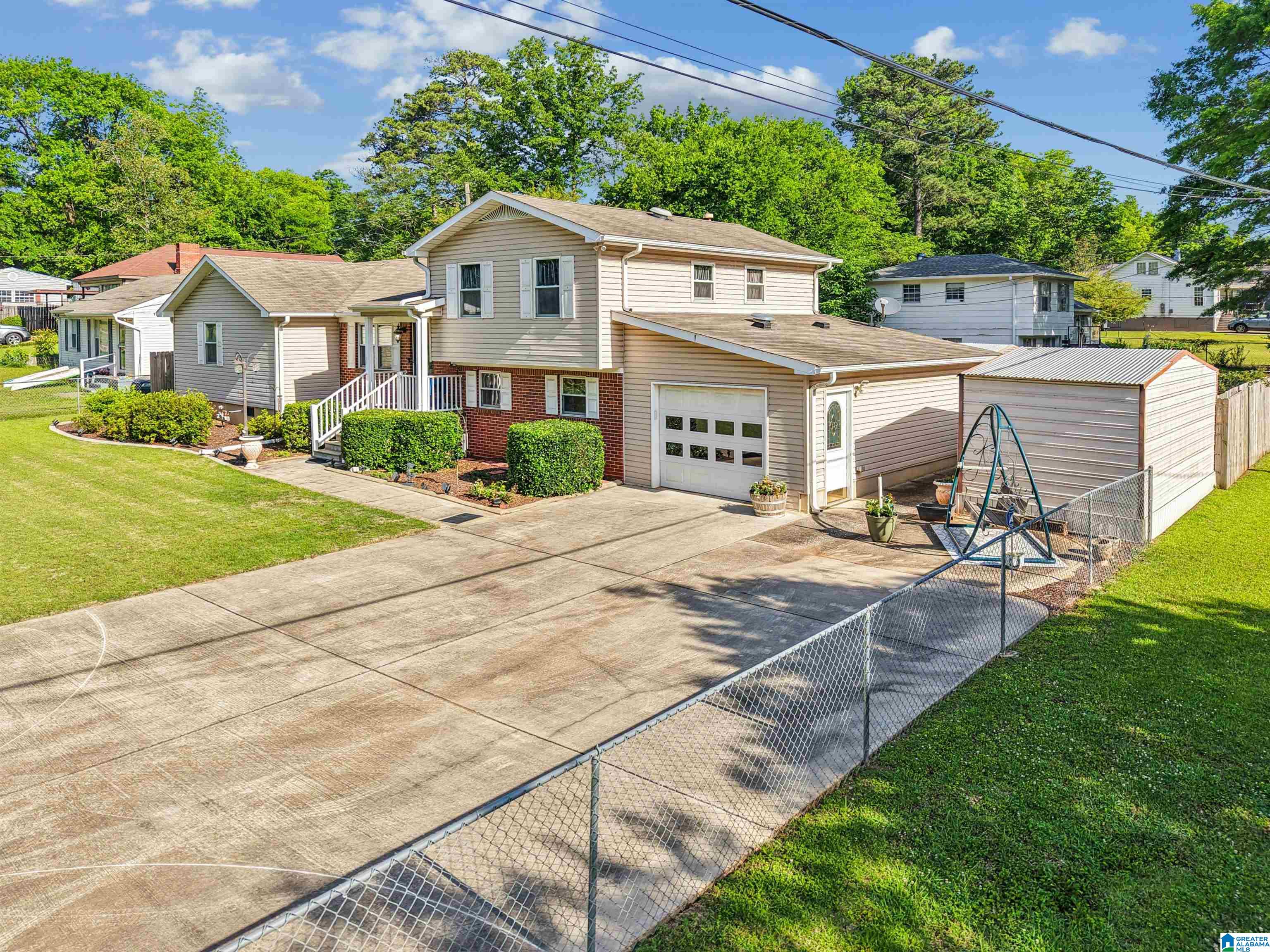 410 WILLOW DRIVE