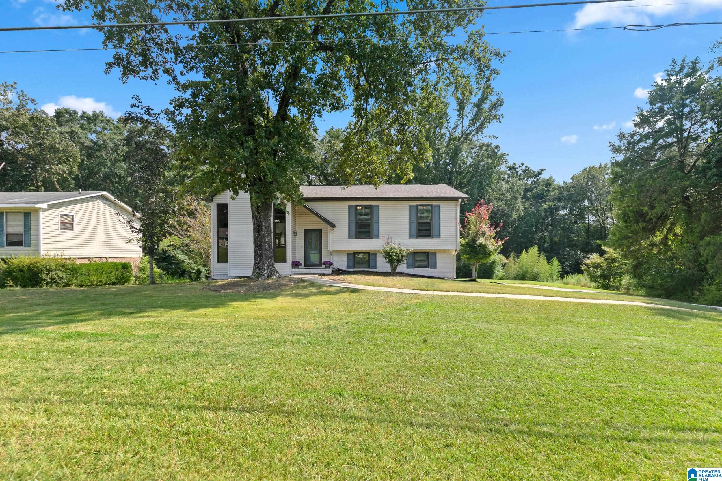 2014 1ST AVENUE W