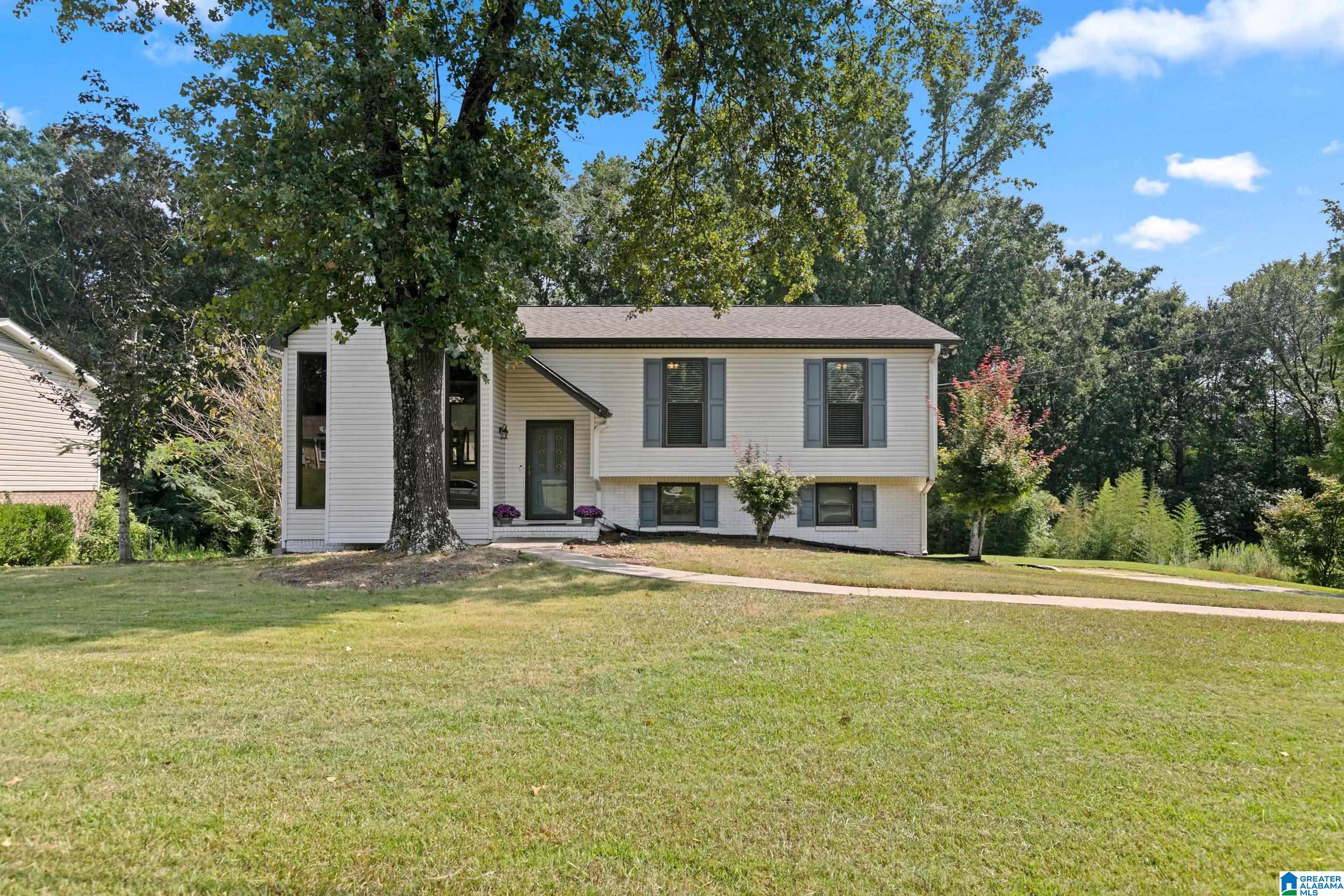2014 1ST AVENUE W
