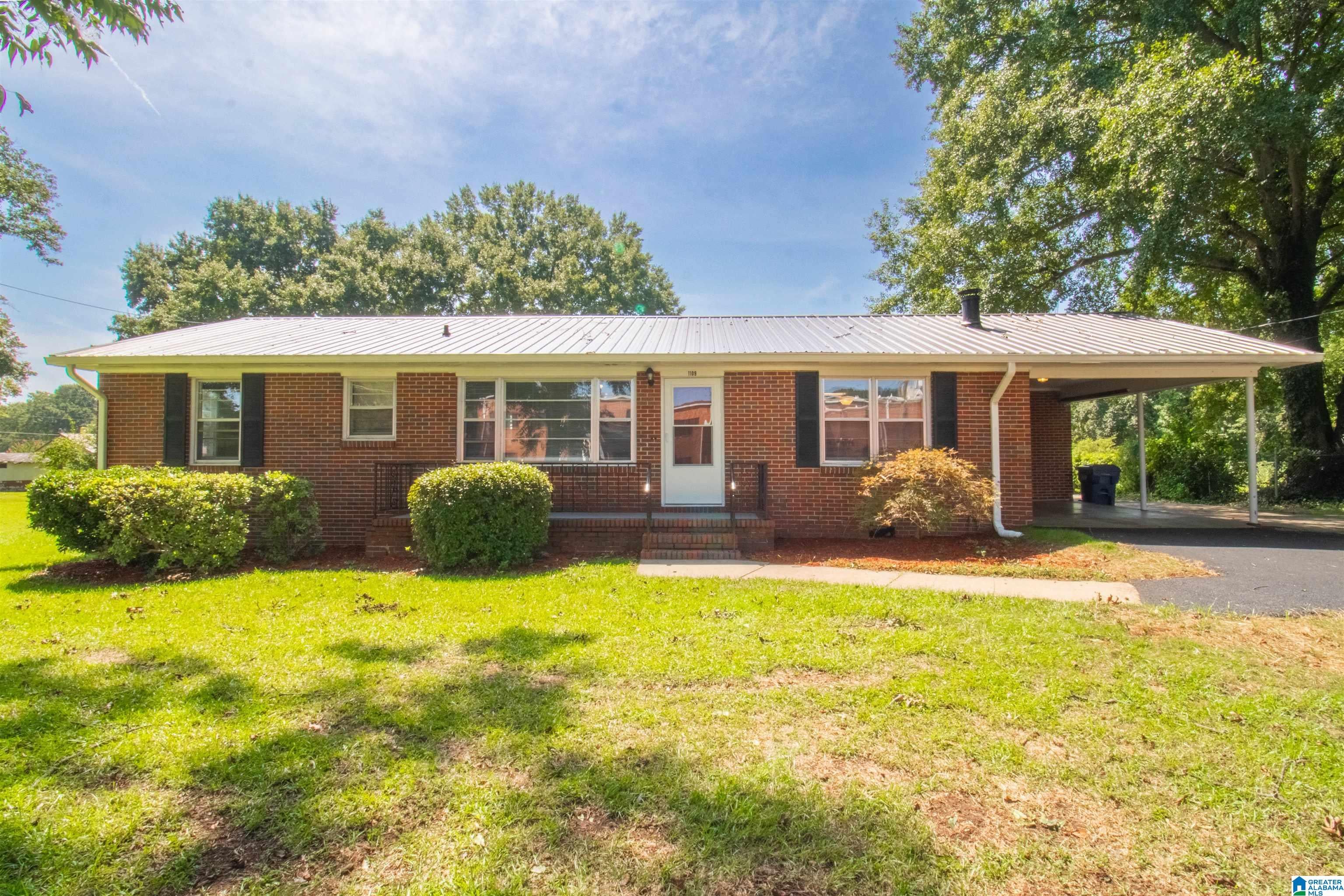 1109 MEADOWBROOK DRIVE
