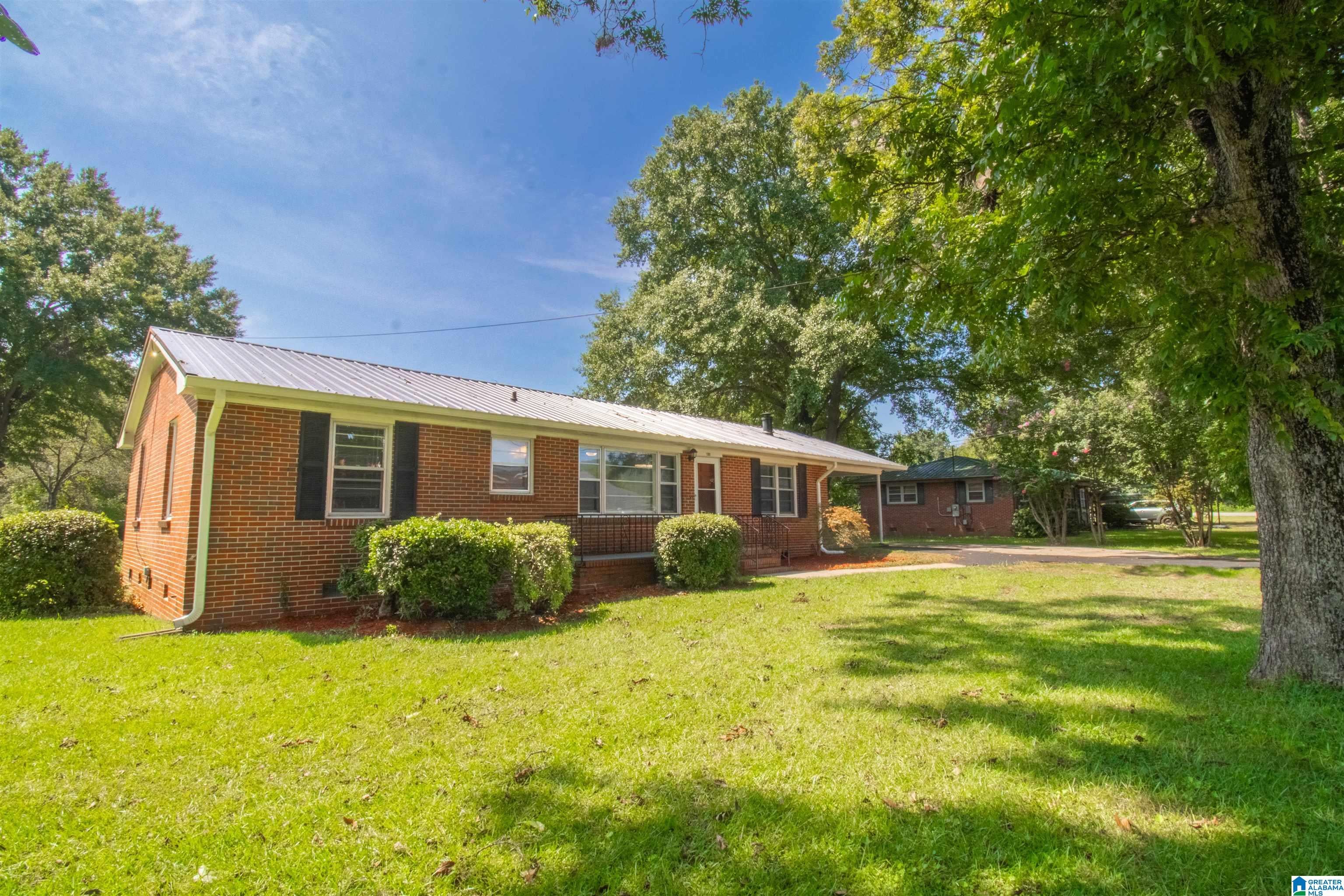 1109 MEADOWBROOK DRIVE