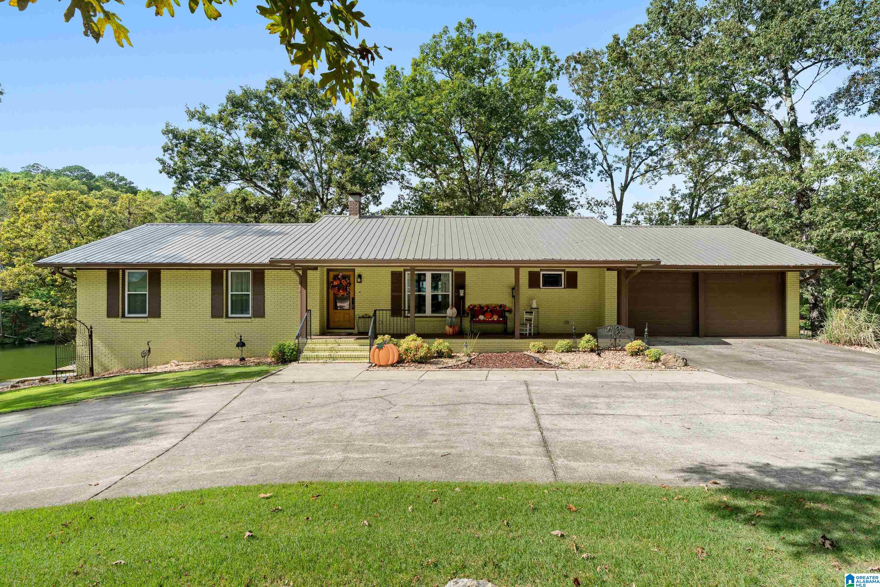 732 RIVER BEND CIRCLE