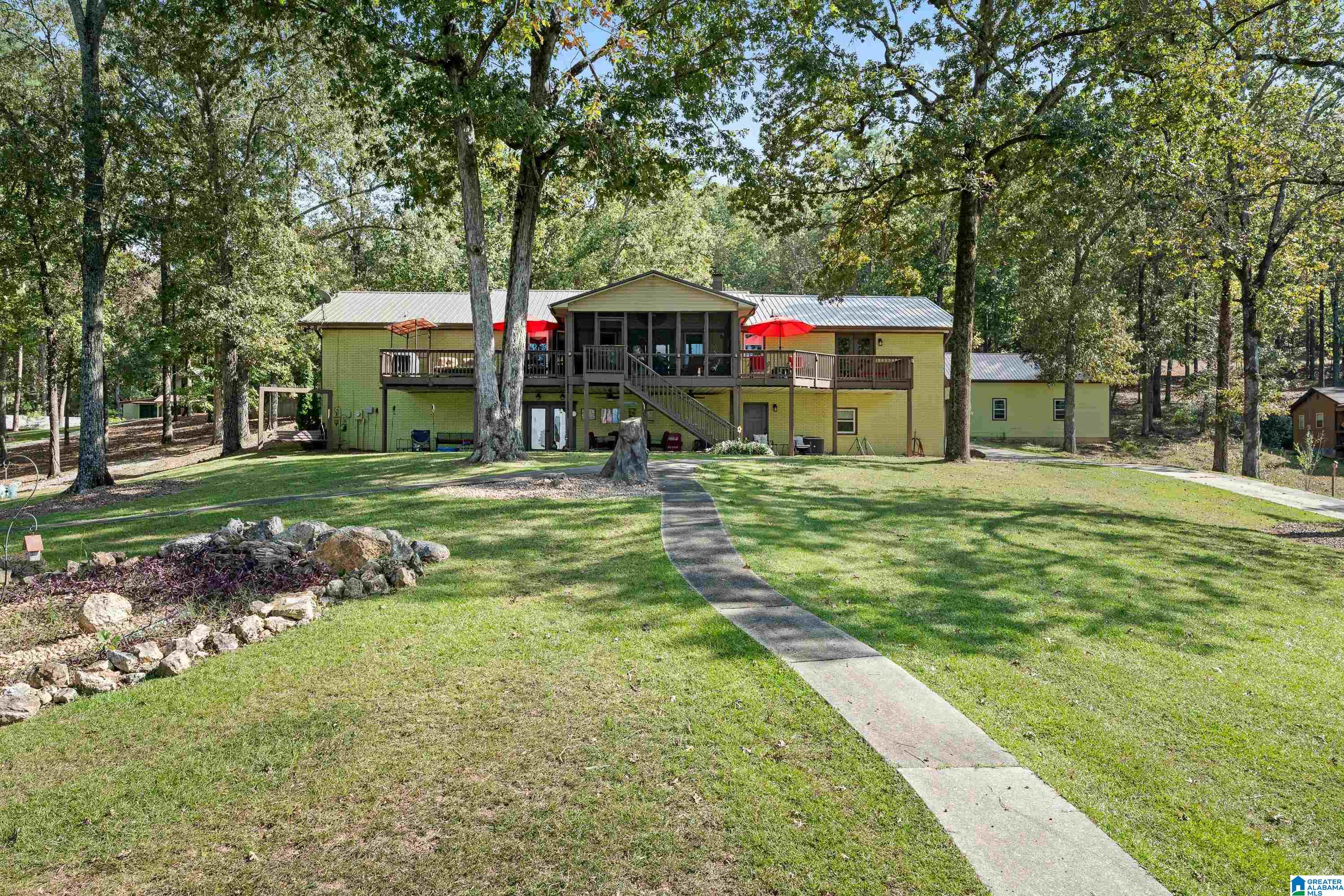 732 RIVER BEND CIRCLE