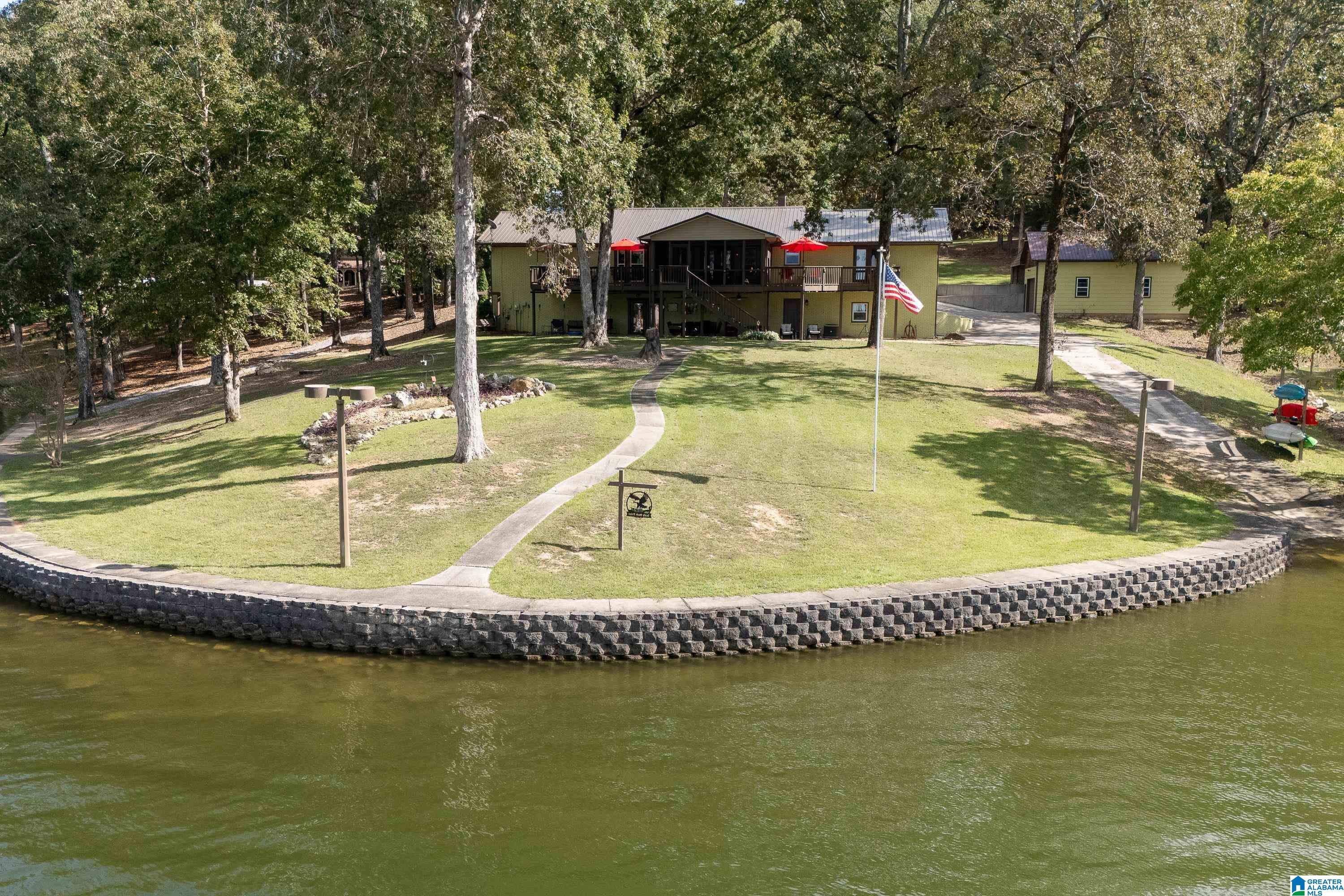 732 RIVER BEND CIRCLE