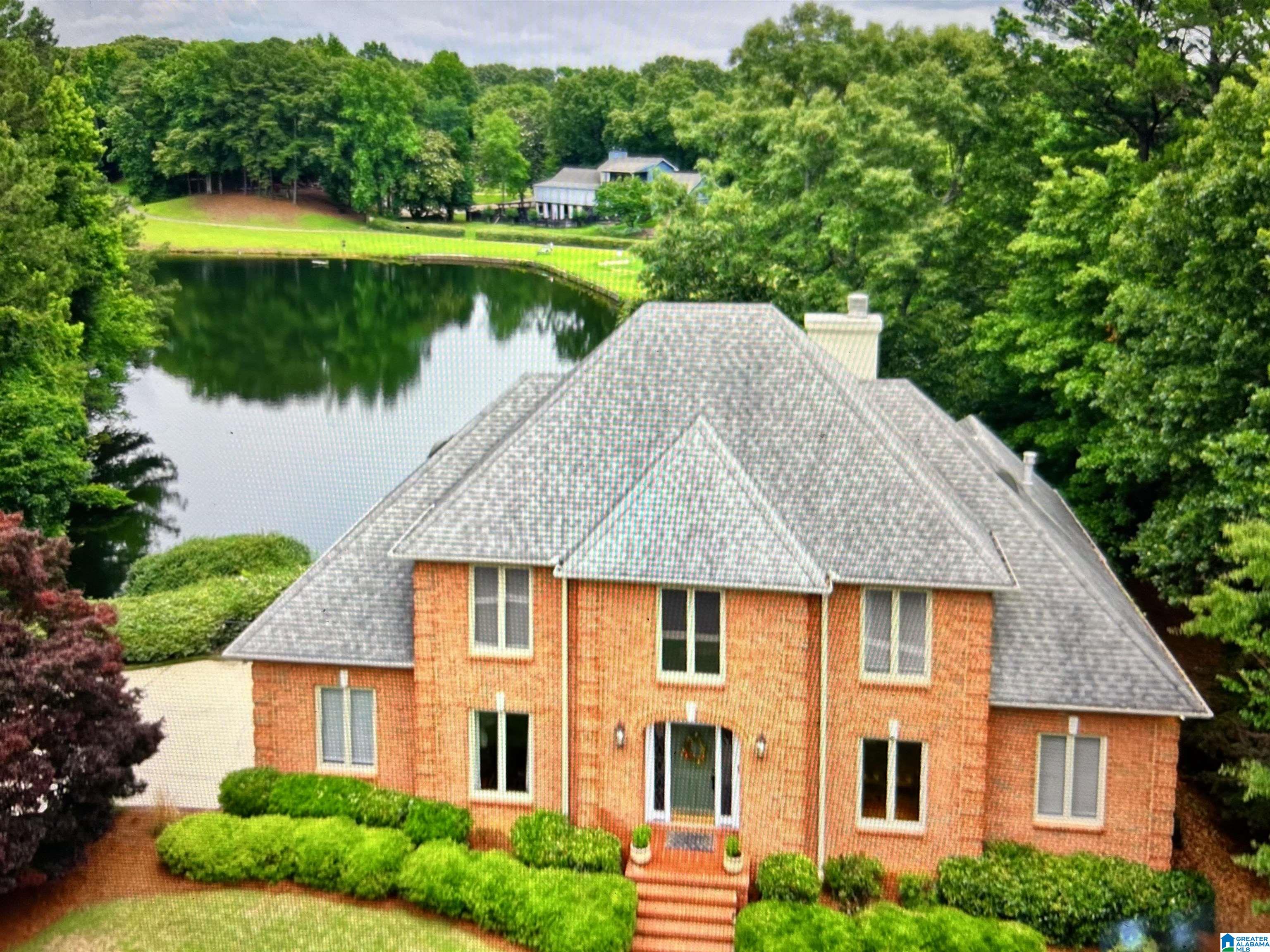 925 MASTERS LANE