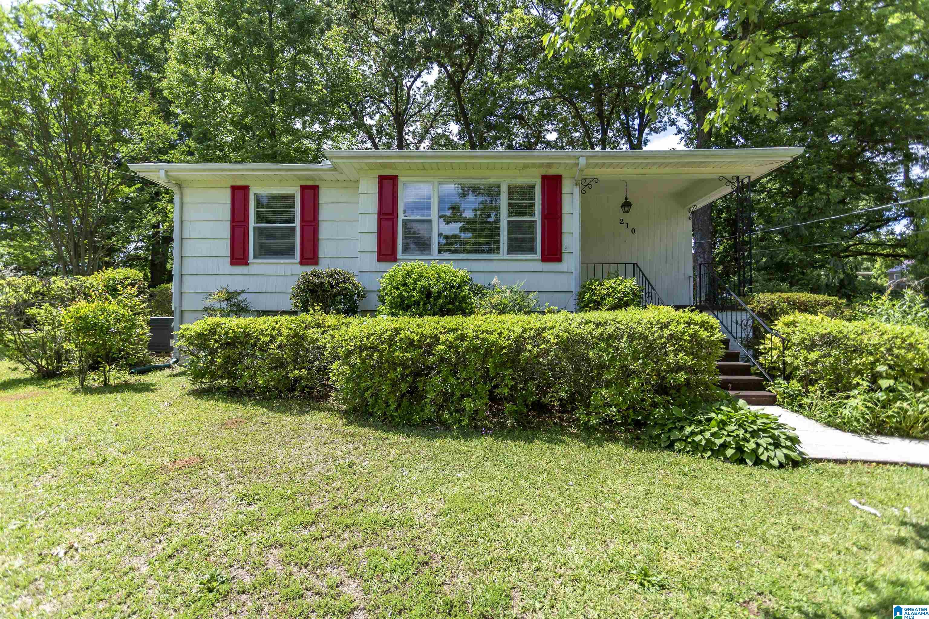 Photo 1 of 34 — 210 RIDGEWAY ROAD, HUEYTOWN, AL 35023