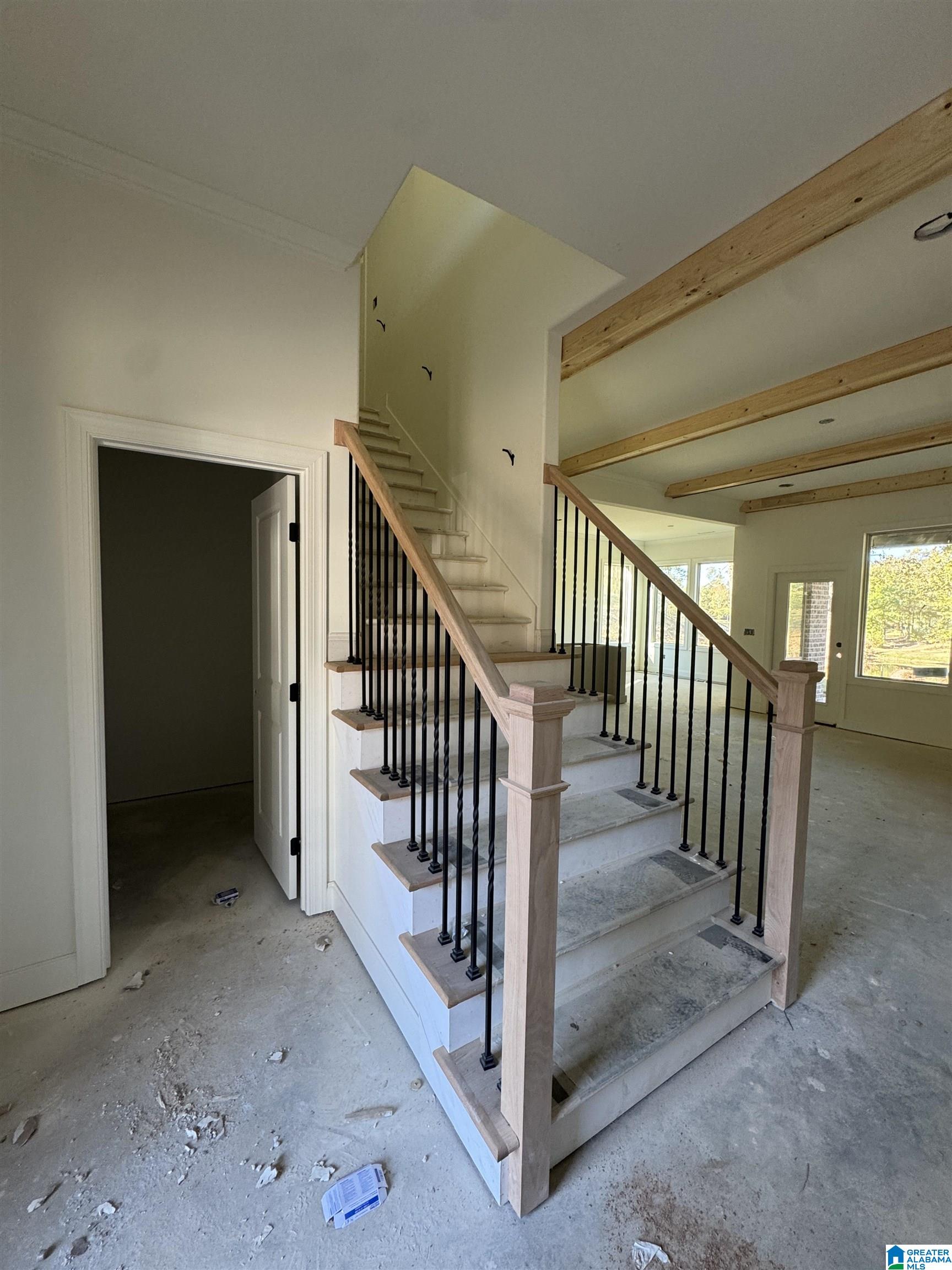 606 EMERALD TRACE