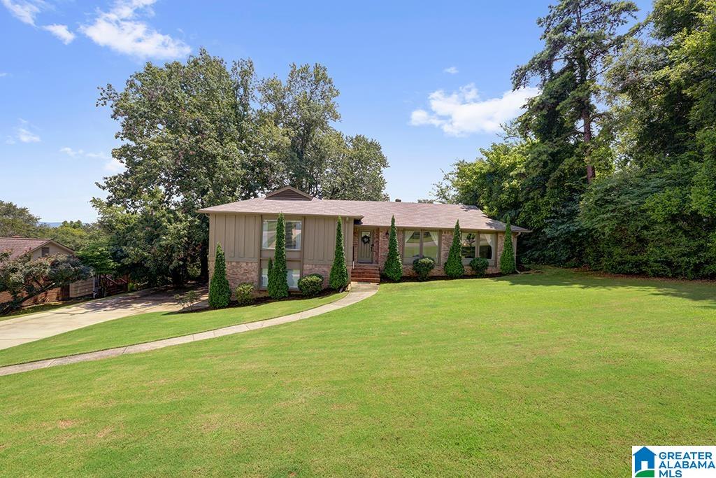 2413 JAMESTOWN DRIVE