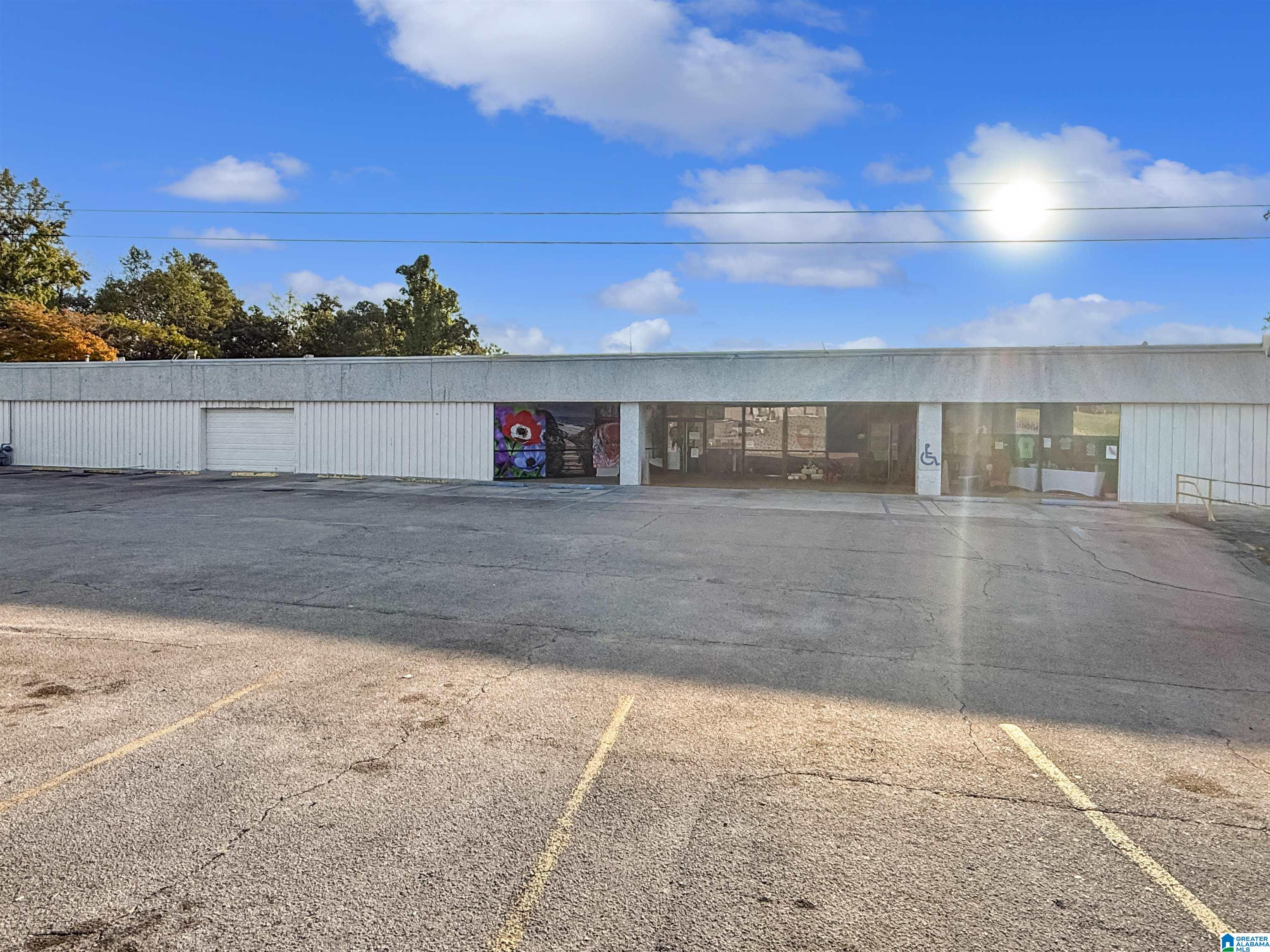 2405 DECATUR HIGHWAY