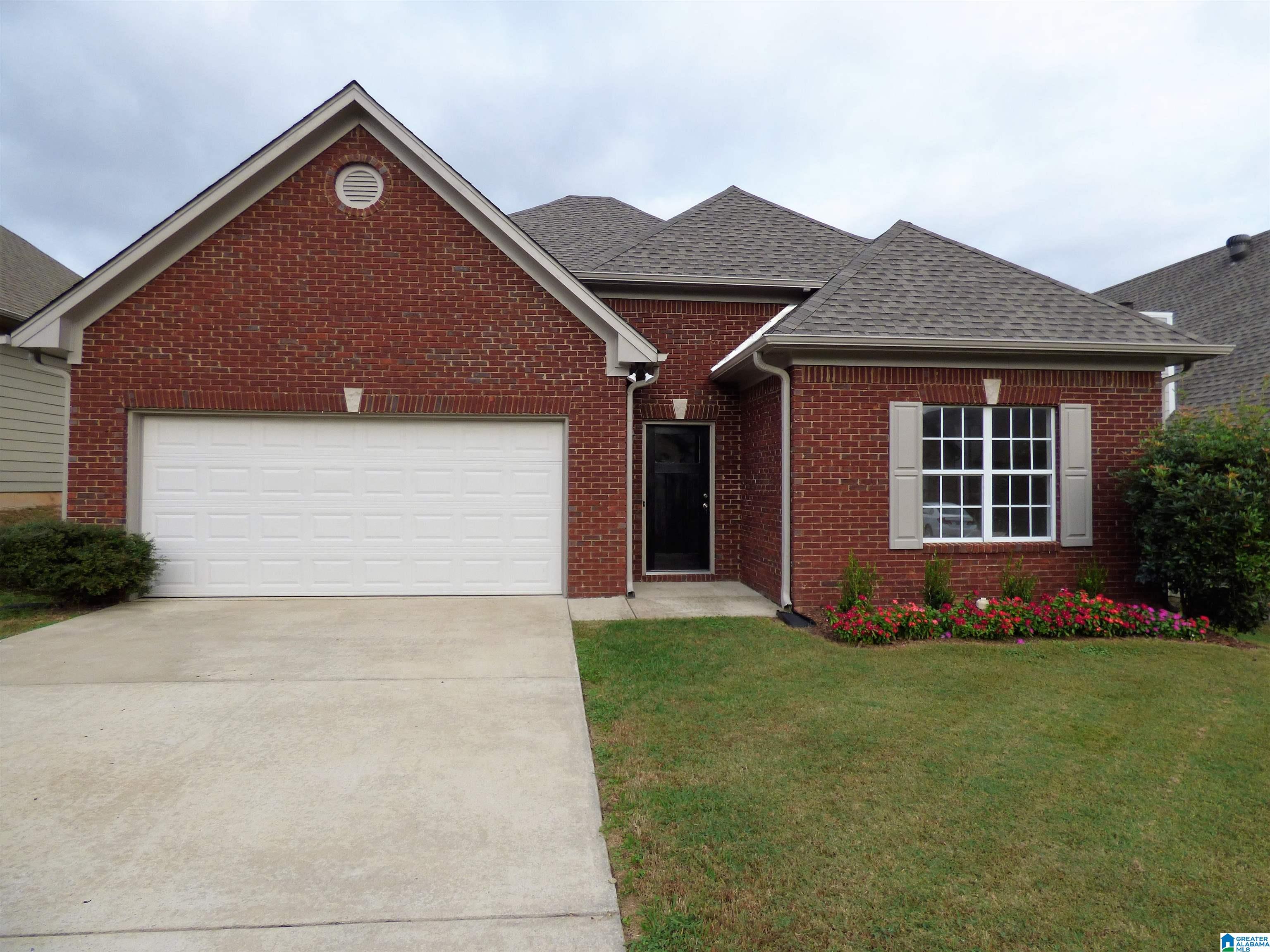Photo 1 of 9 — 951 SAVANNAH LANE, CALERA, AL 35040