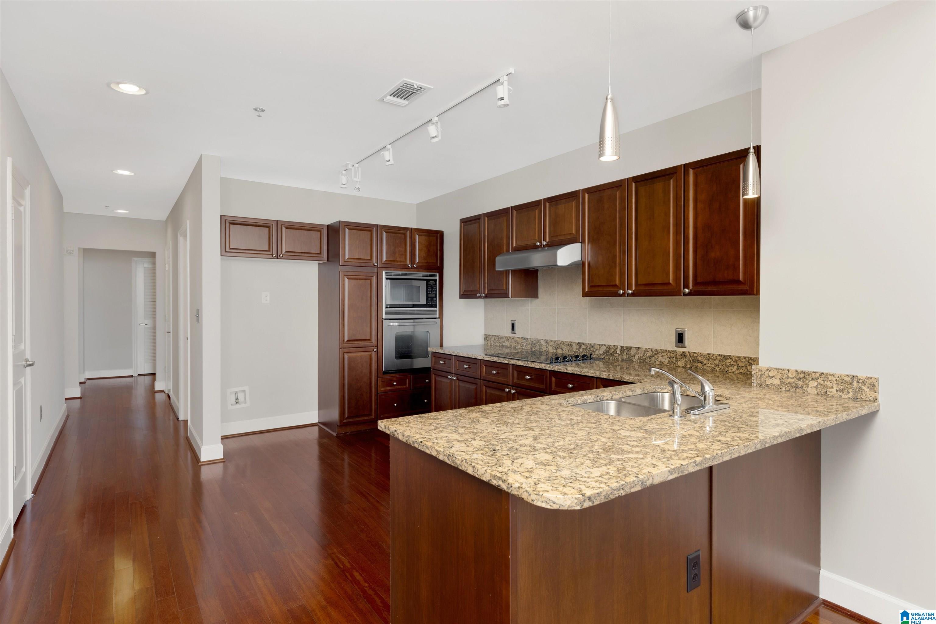 2024 2ND AVENUE N 1703