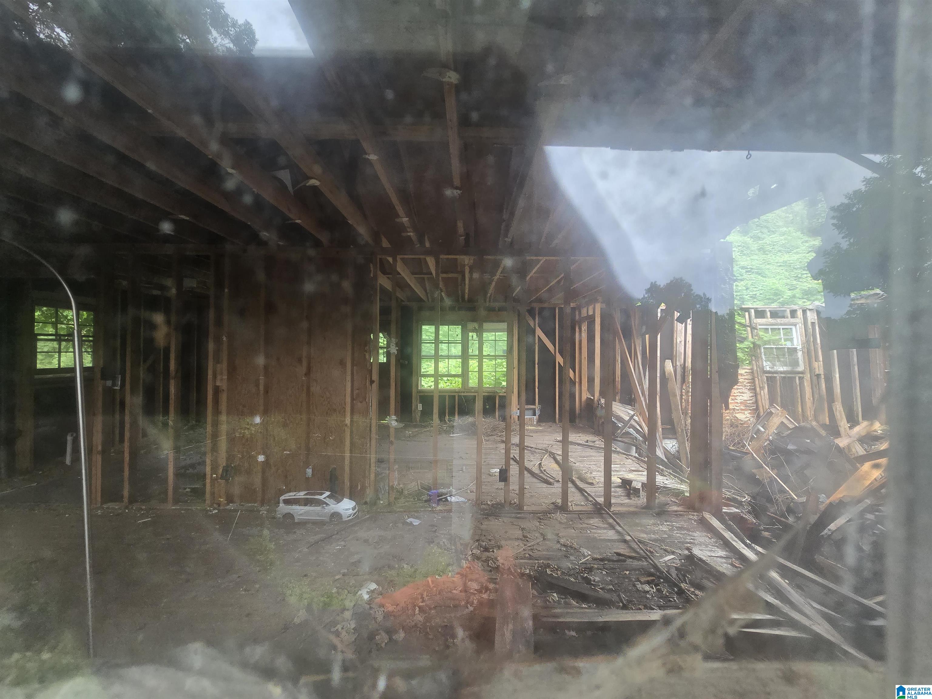 409 LANCE LANE