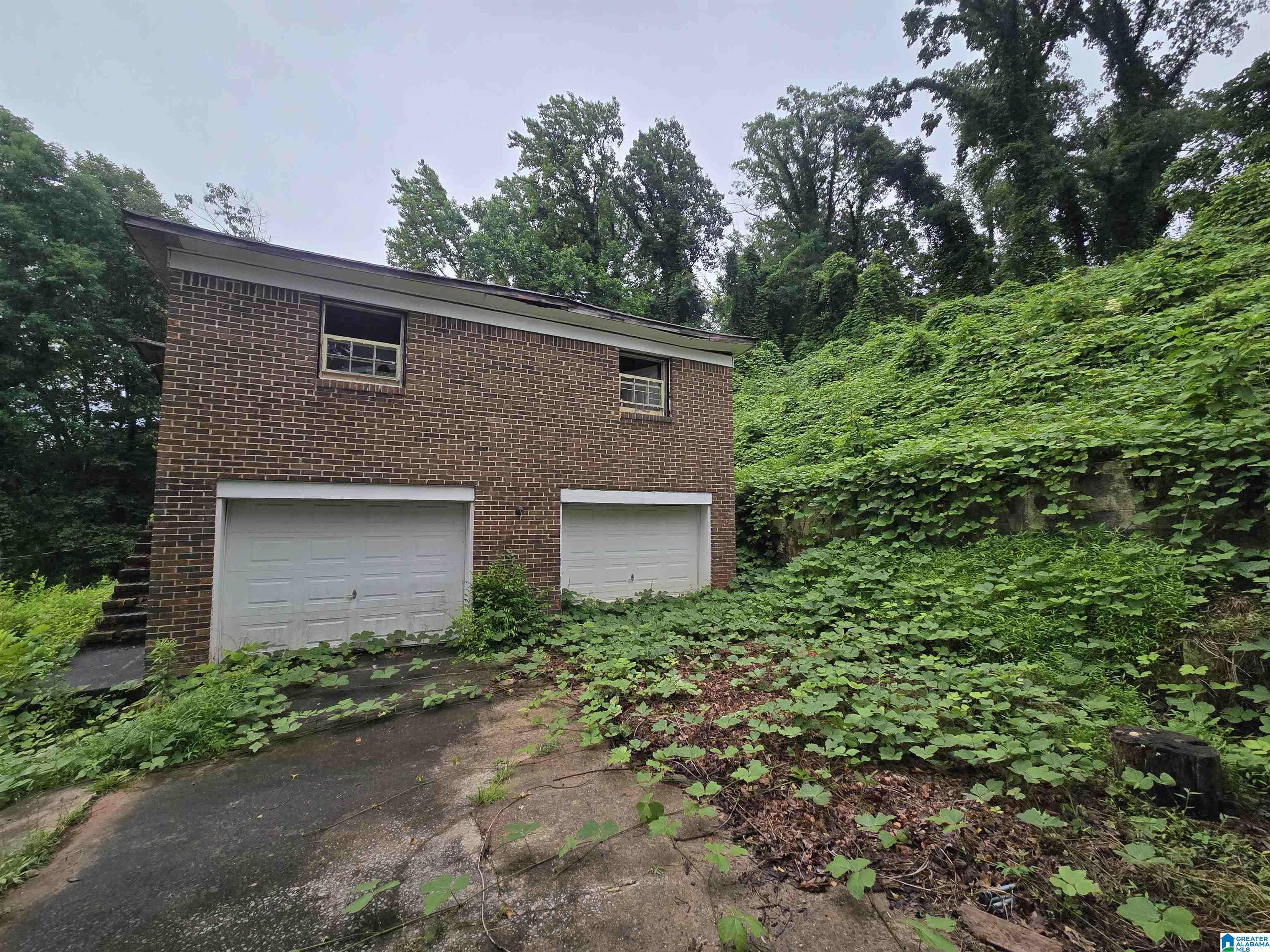 409 LANCE LANE