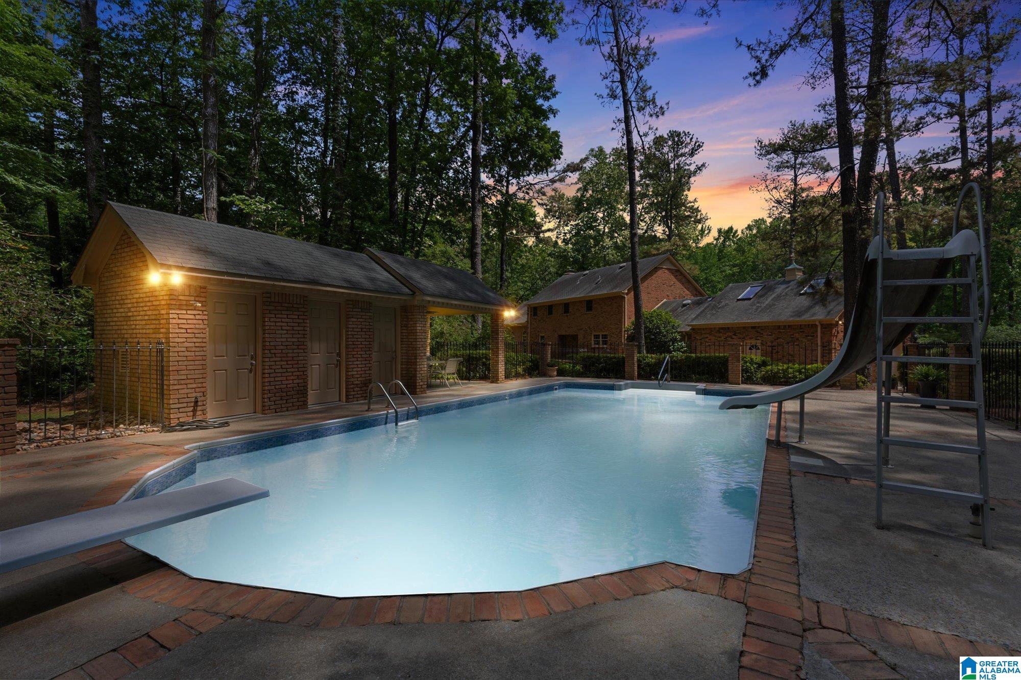 5105 SHADY COVE