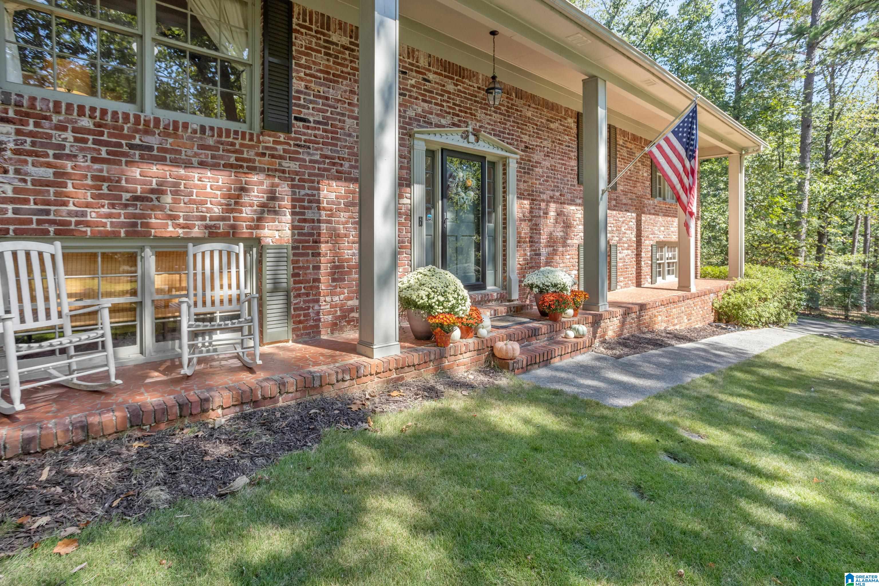 1104 TIARA CIRCLE
