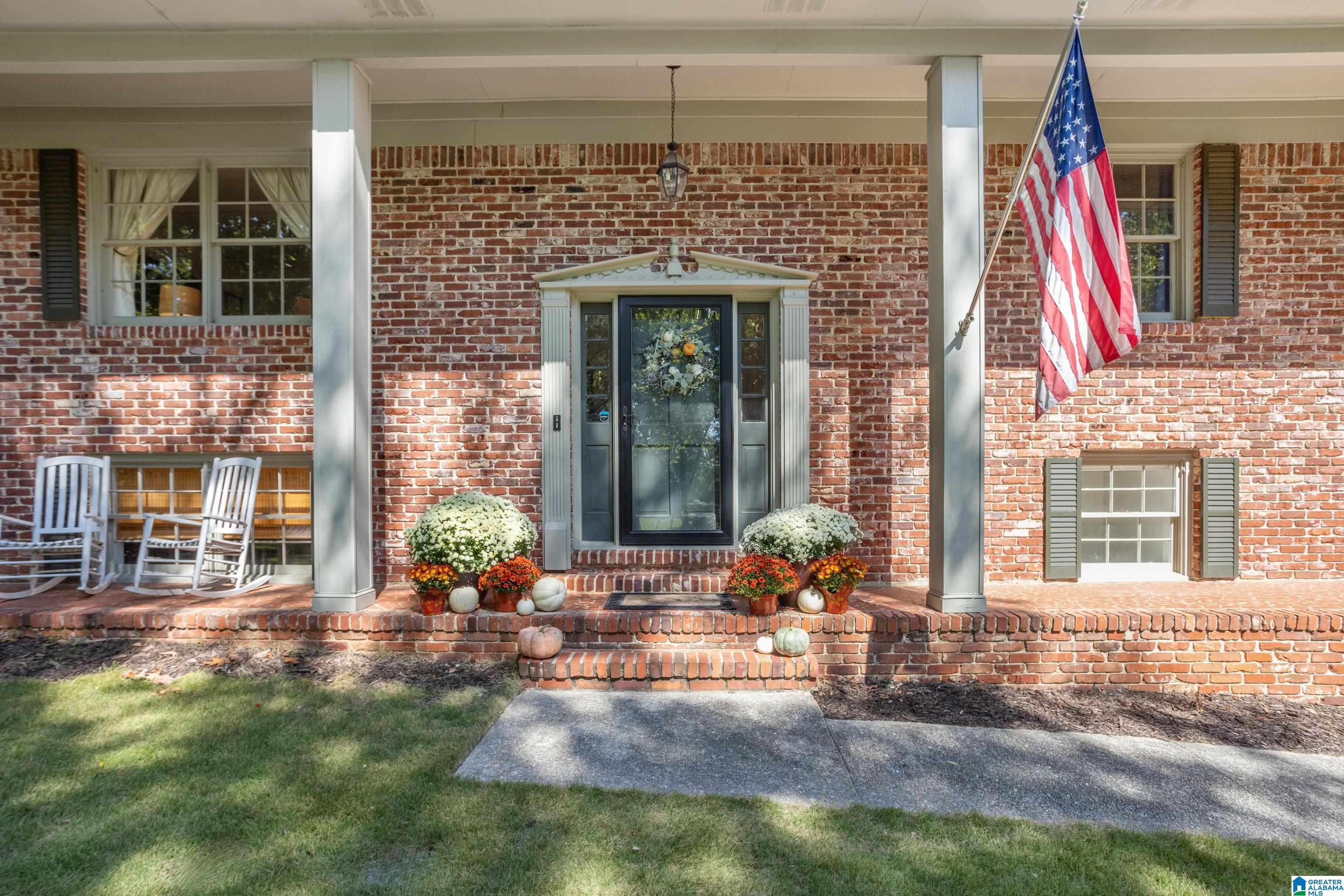 1104 TIARA CIRCLE