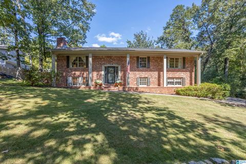1104 TIARA CIRCLE HOOVER AL 35226