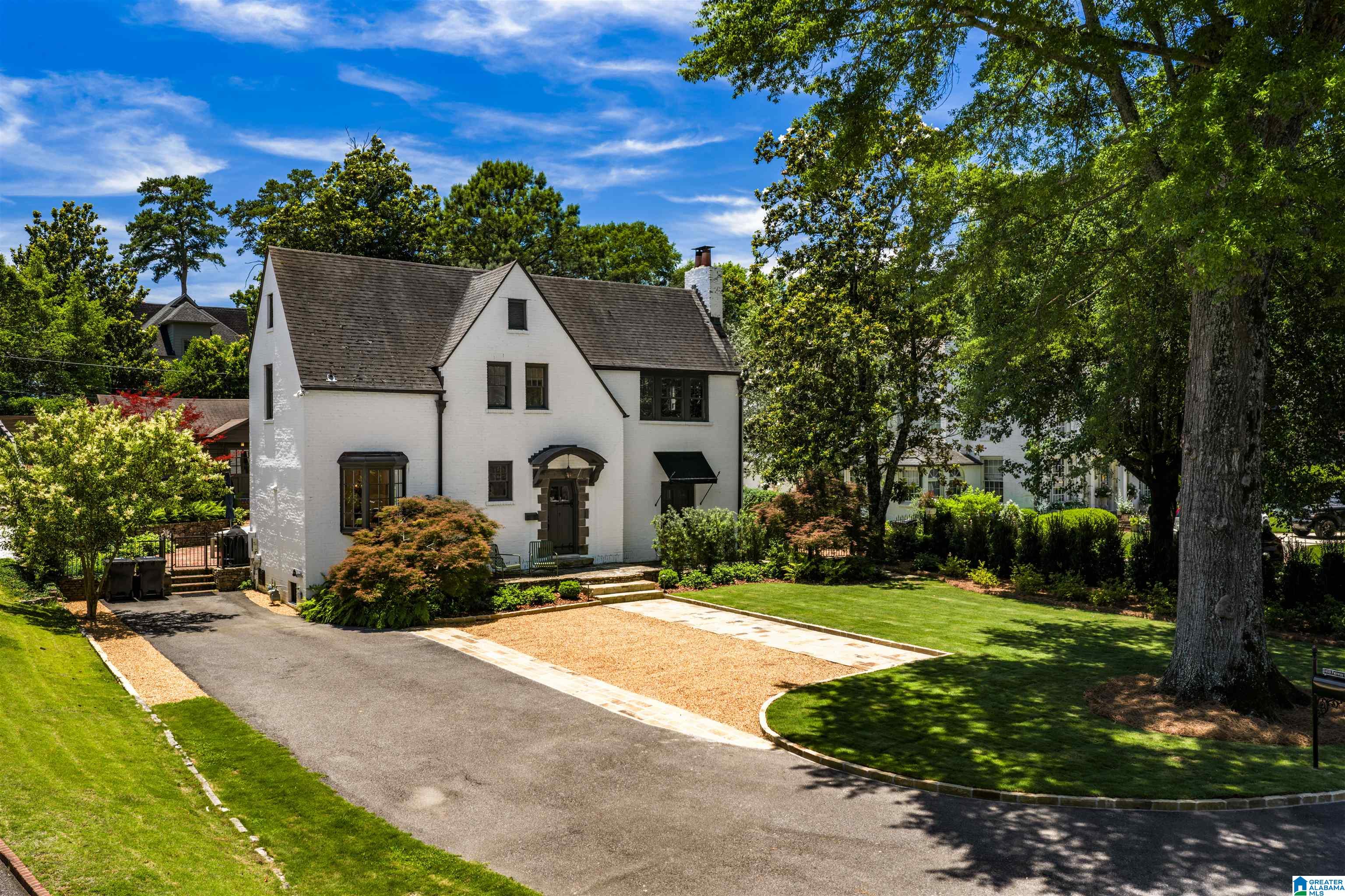 2459 FAIRWAY DRIVE