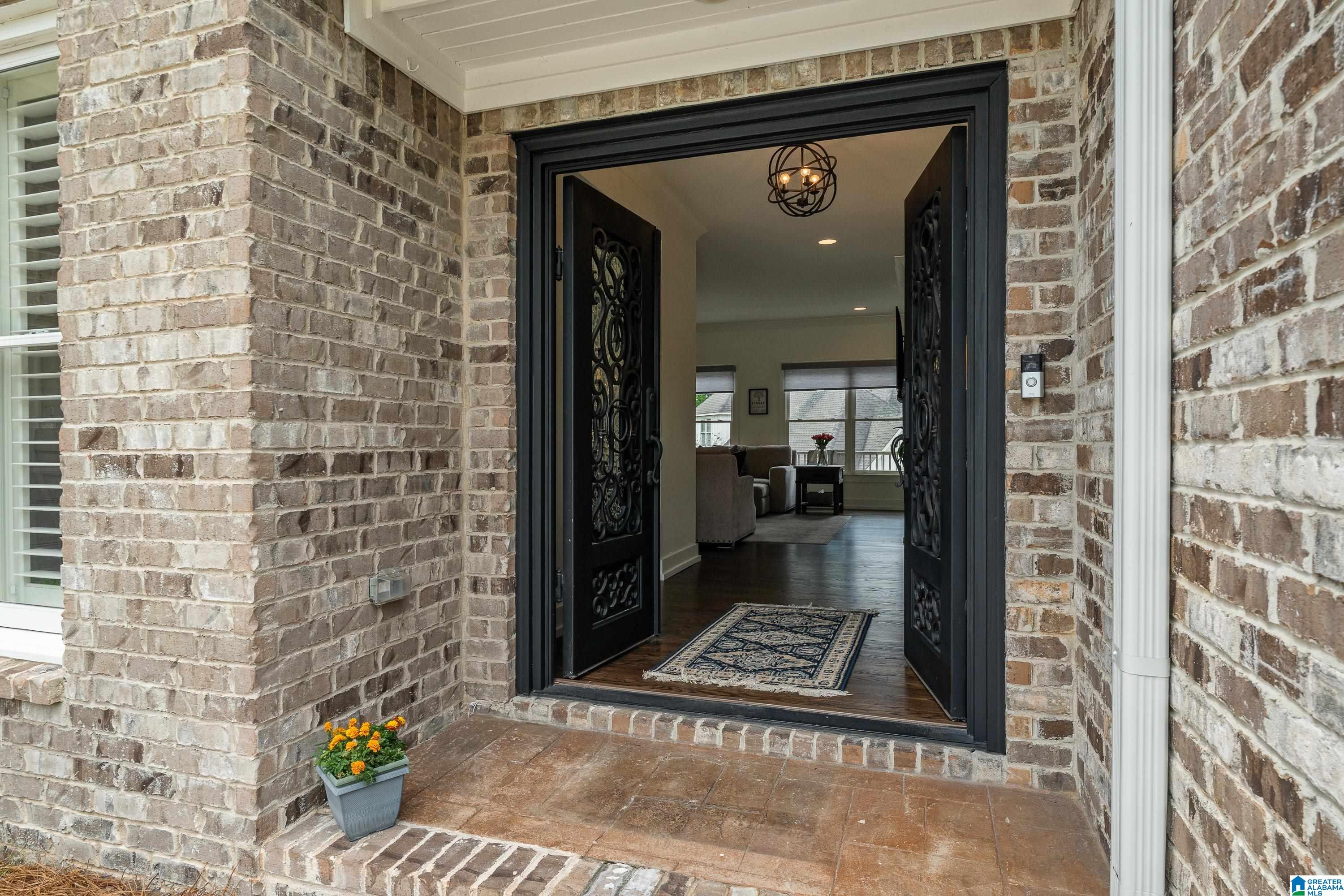 5549 LAKES EDGE DRIVE