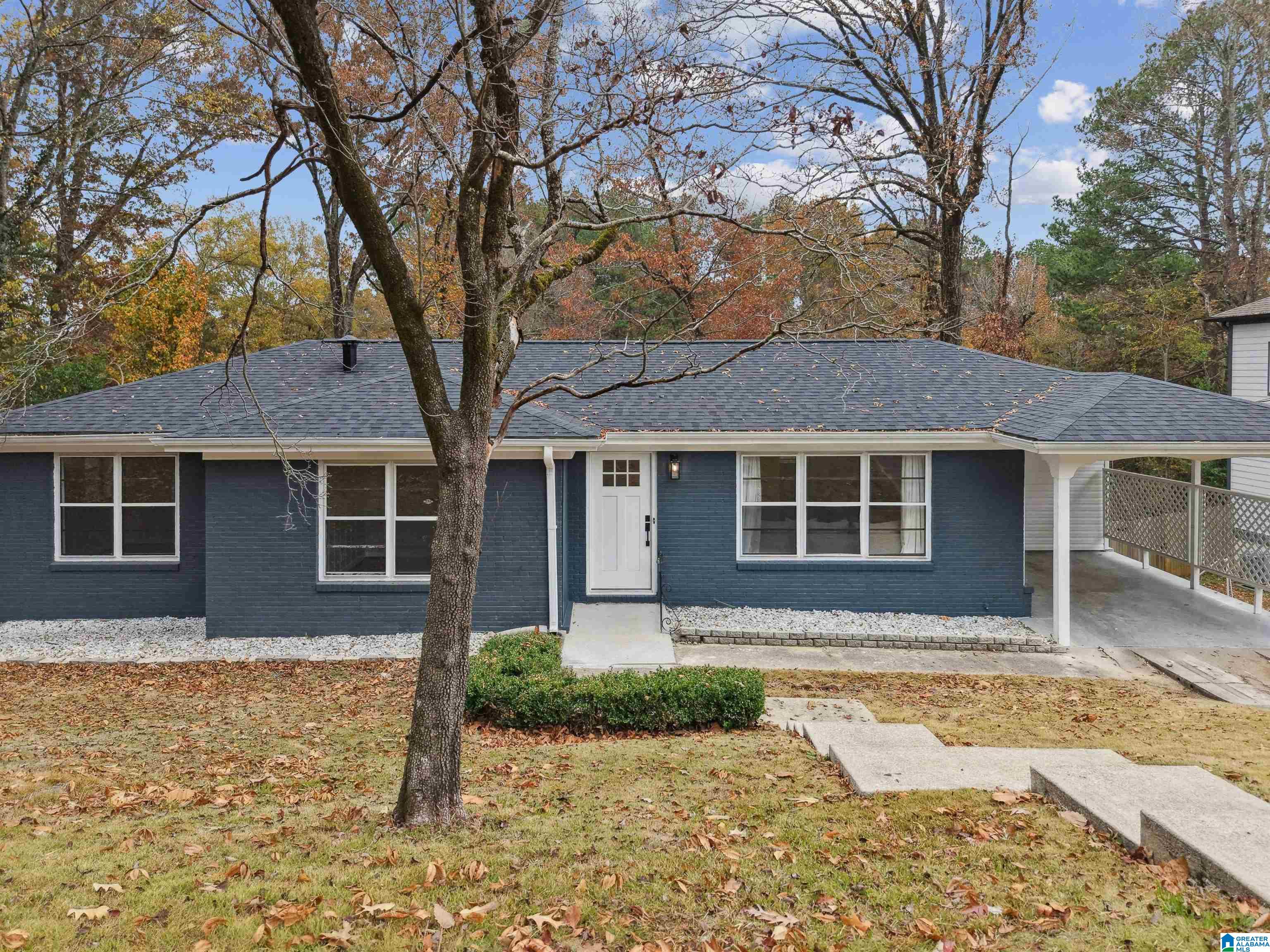 1041 SUNSET BOULEVARD