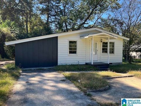 1712 4TH PLACE NW CENTER POINT AL 35215