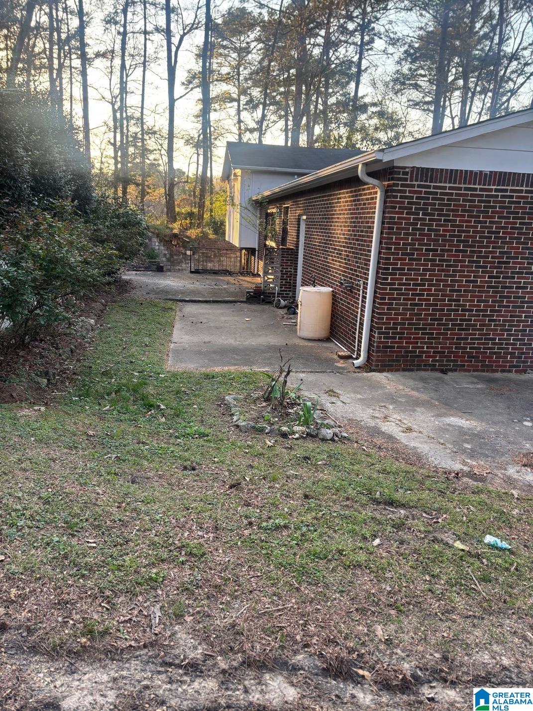 1517 TARRANT HUFFMAN ROAD