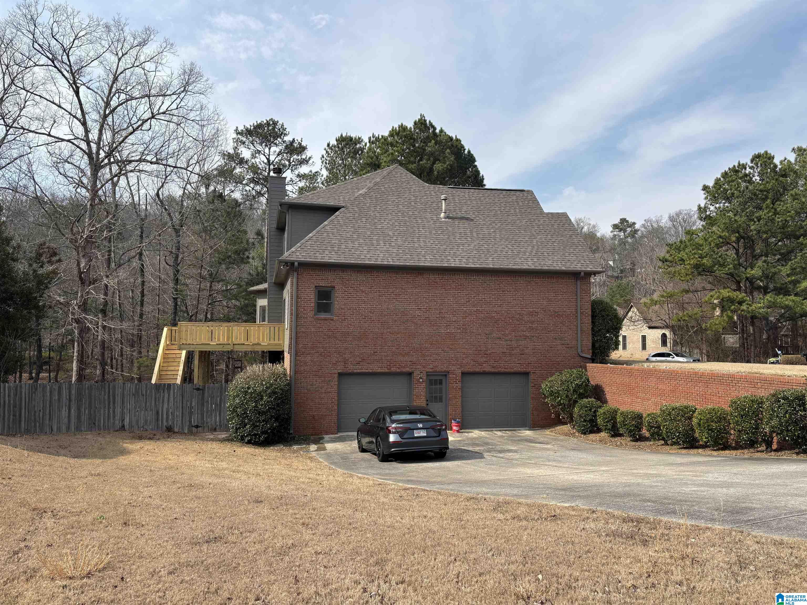 2000 EAGLE CREST COURT