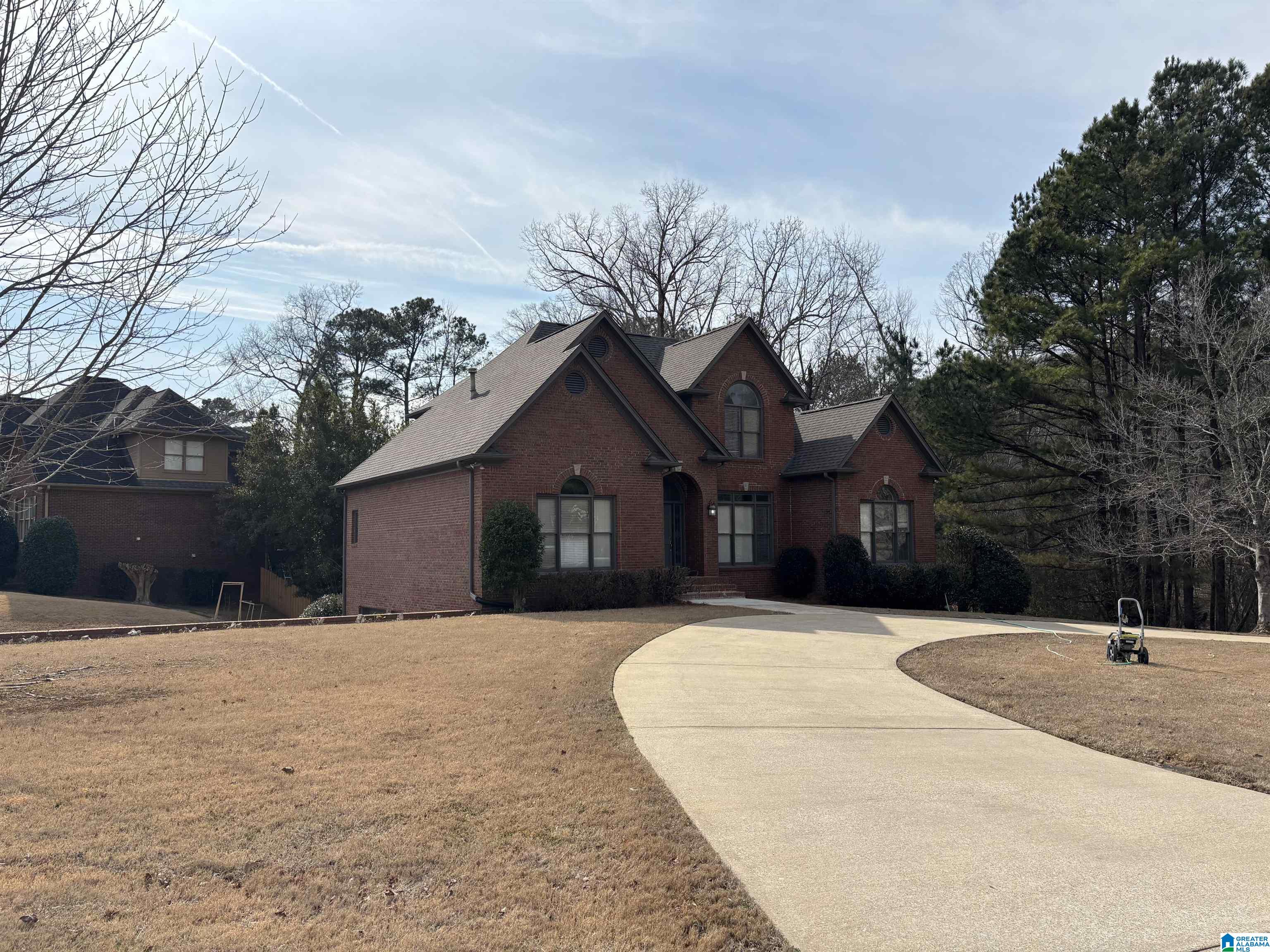 2000 EAGLE CREST COURT