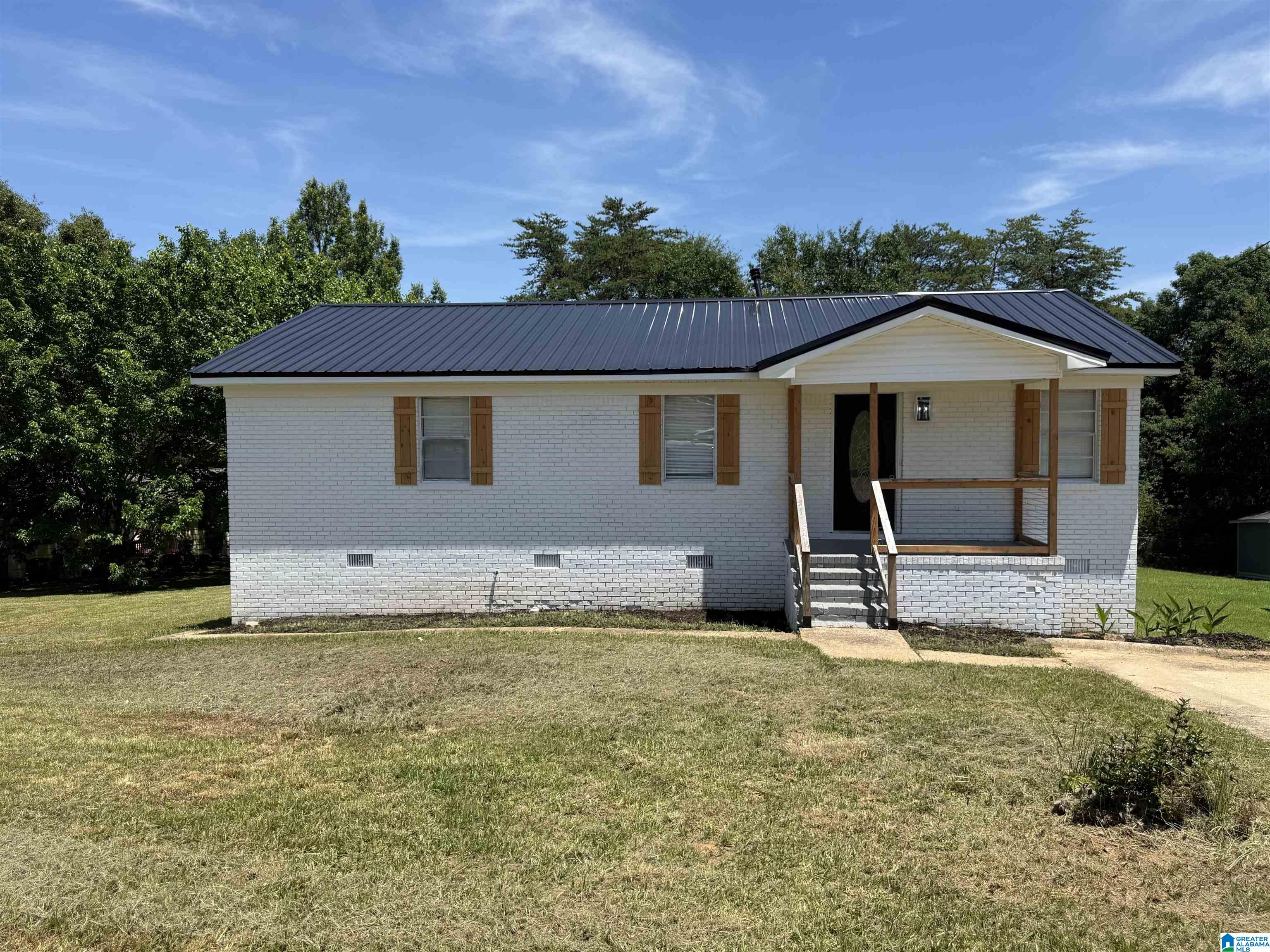 Photo 1 of 18 — 909 BERTRAM PLACE, BESSEMER, AL 35023