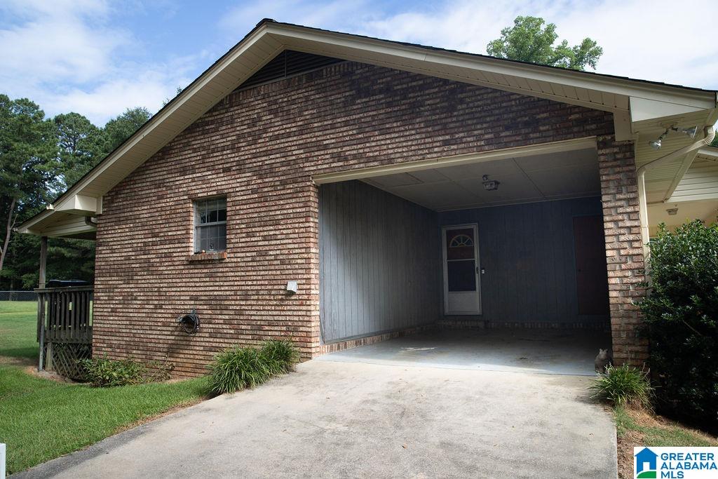1212 WHITTEN ROAD