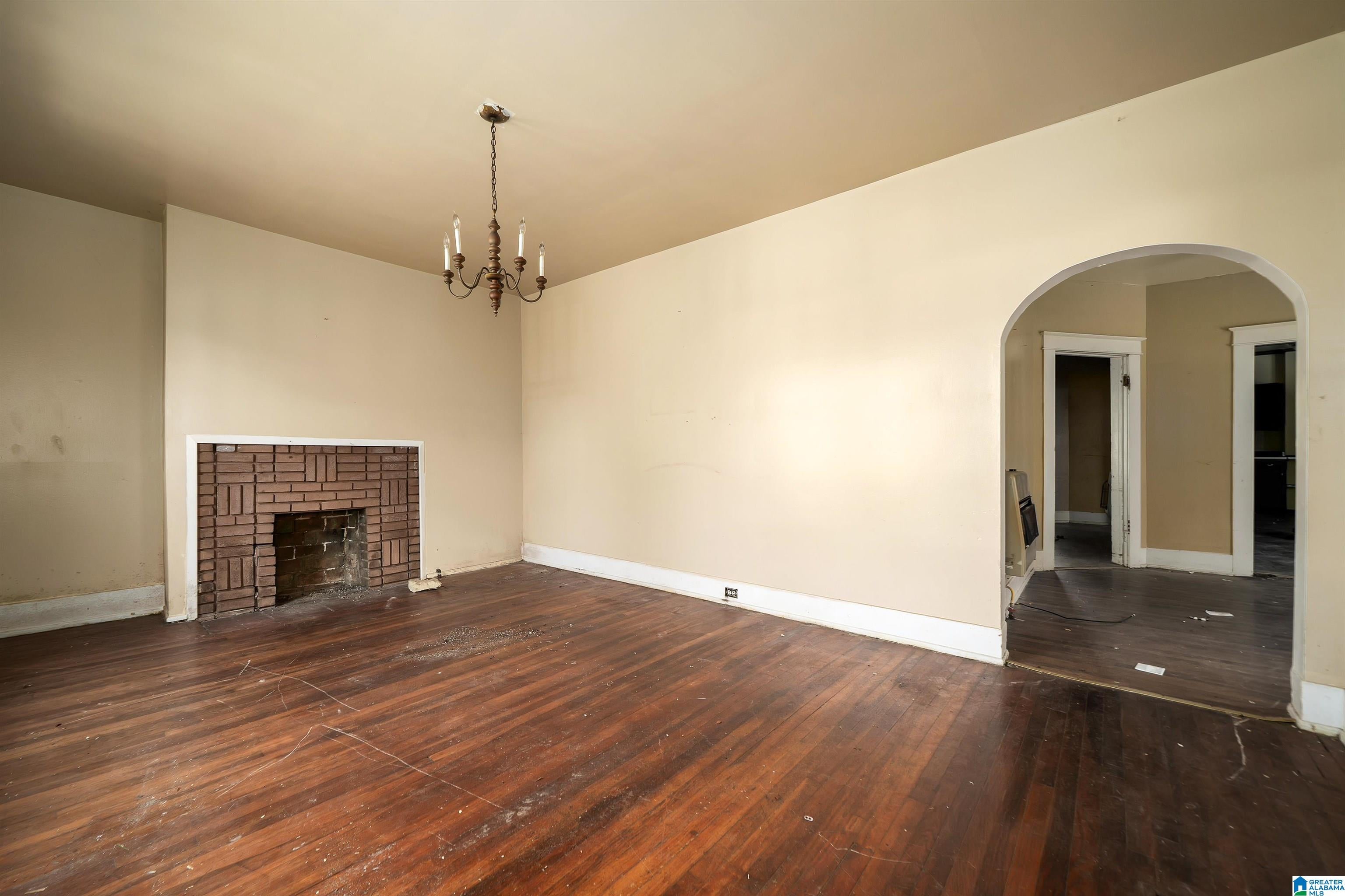 1809 SAINT CHARLES COURT SW
