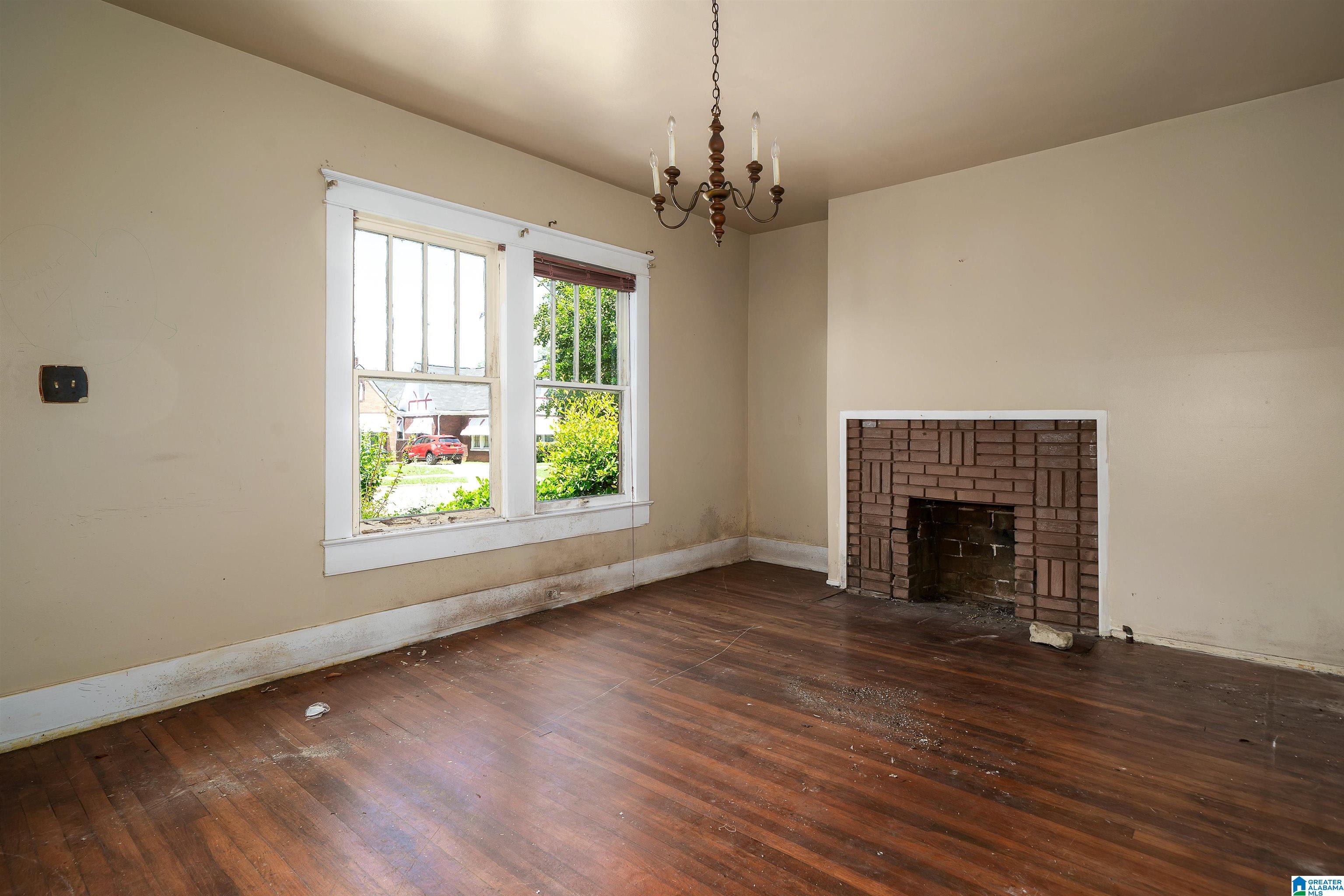 1809 SAINT CHARLES COURT SW