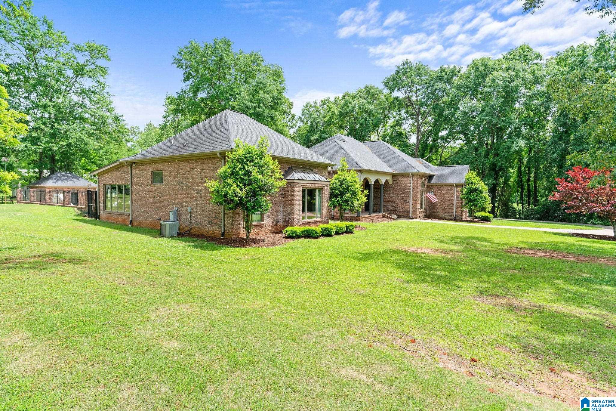 120 MAGNOLIA CIRCLE