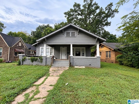 Photo of 4828 Terrace R, BIRMINGHAM, AL 35208 (MLS # 21465565)