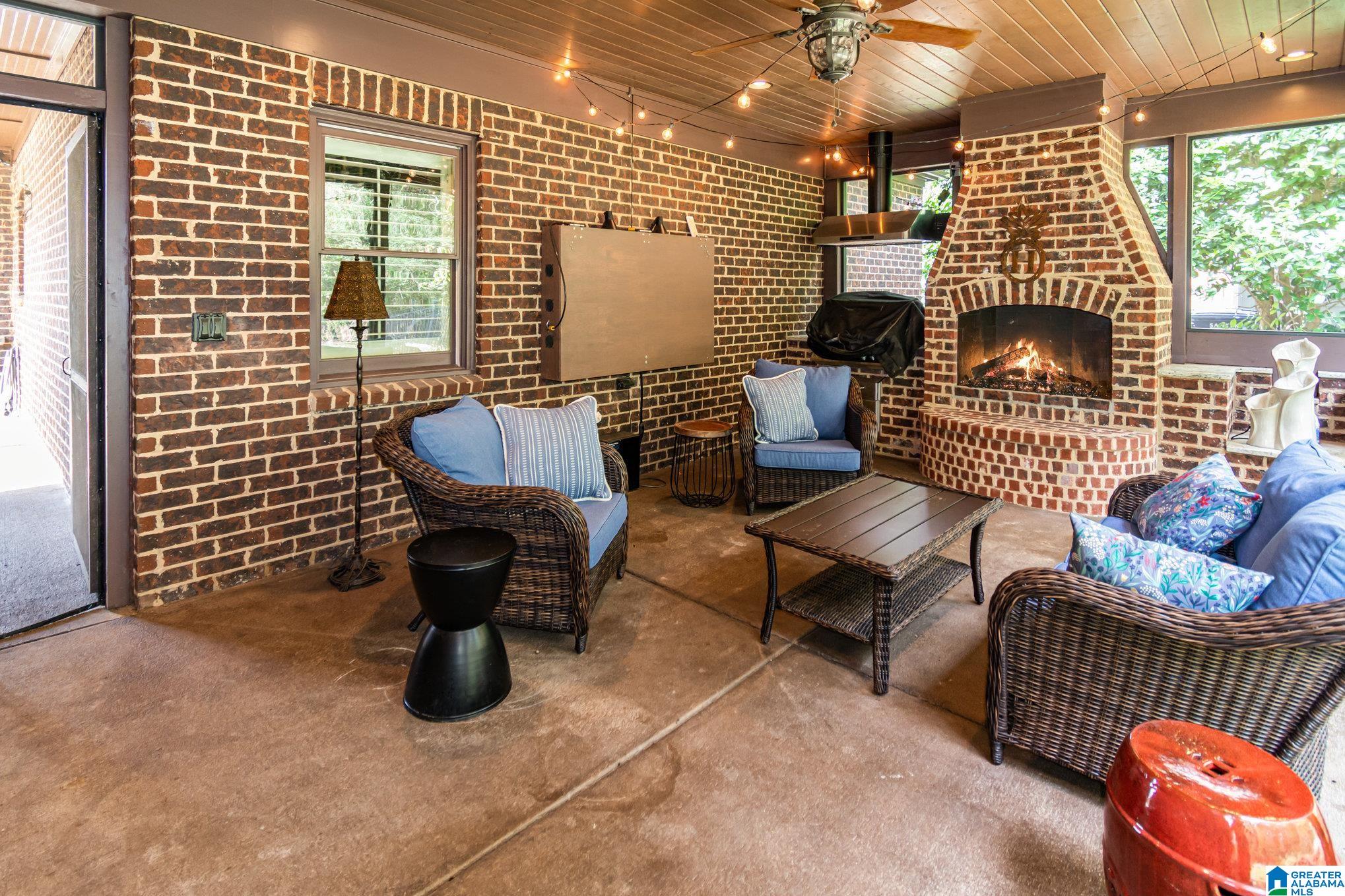 3902 JAMES HILL CIRCLE