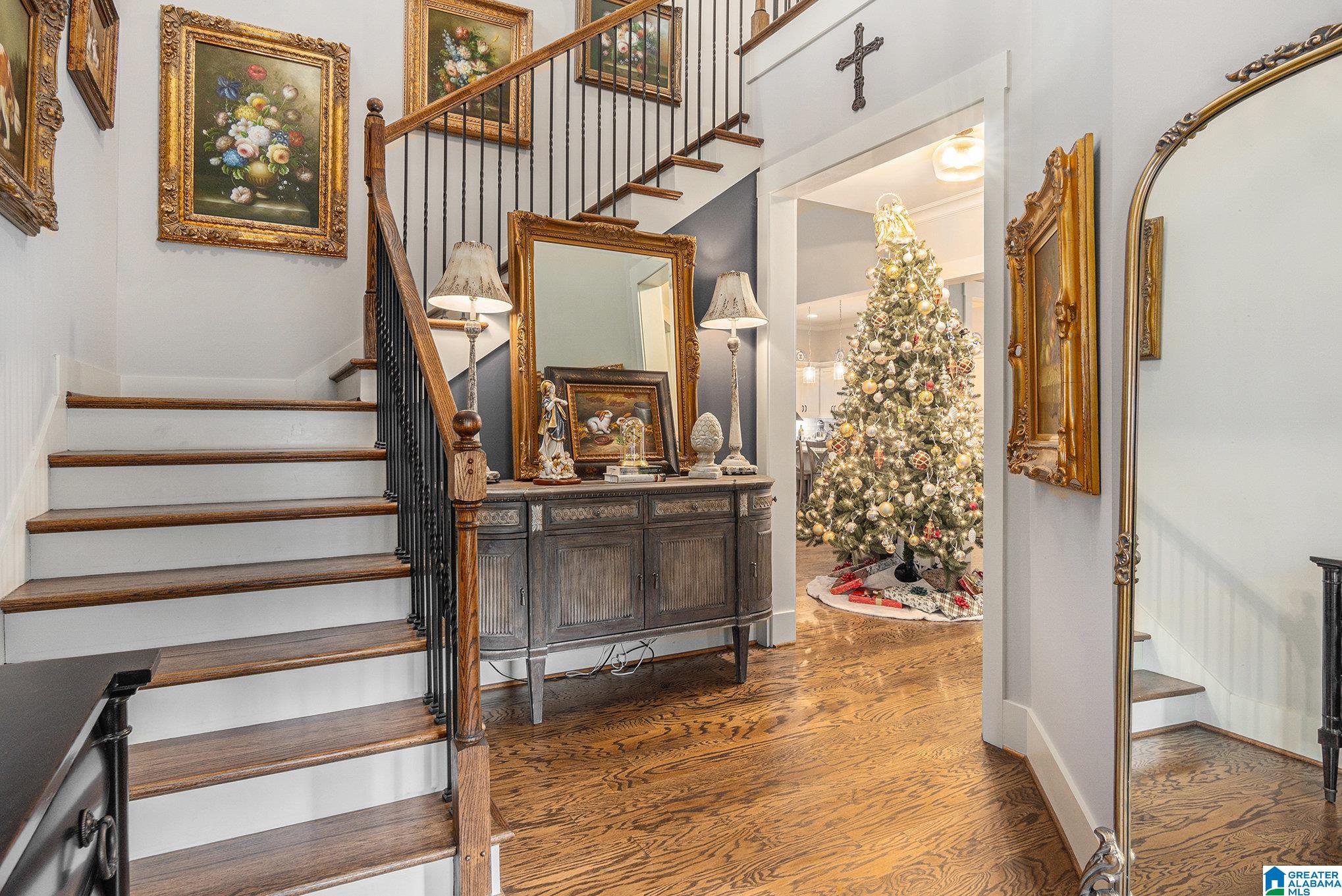 6094 ENGLISH VILLAGE LANE