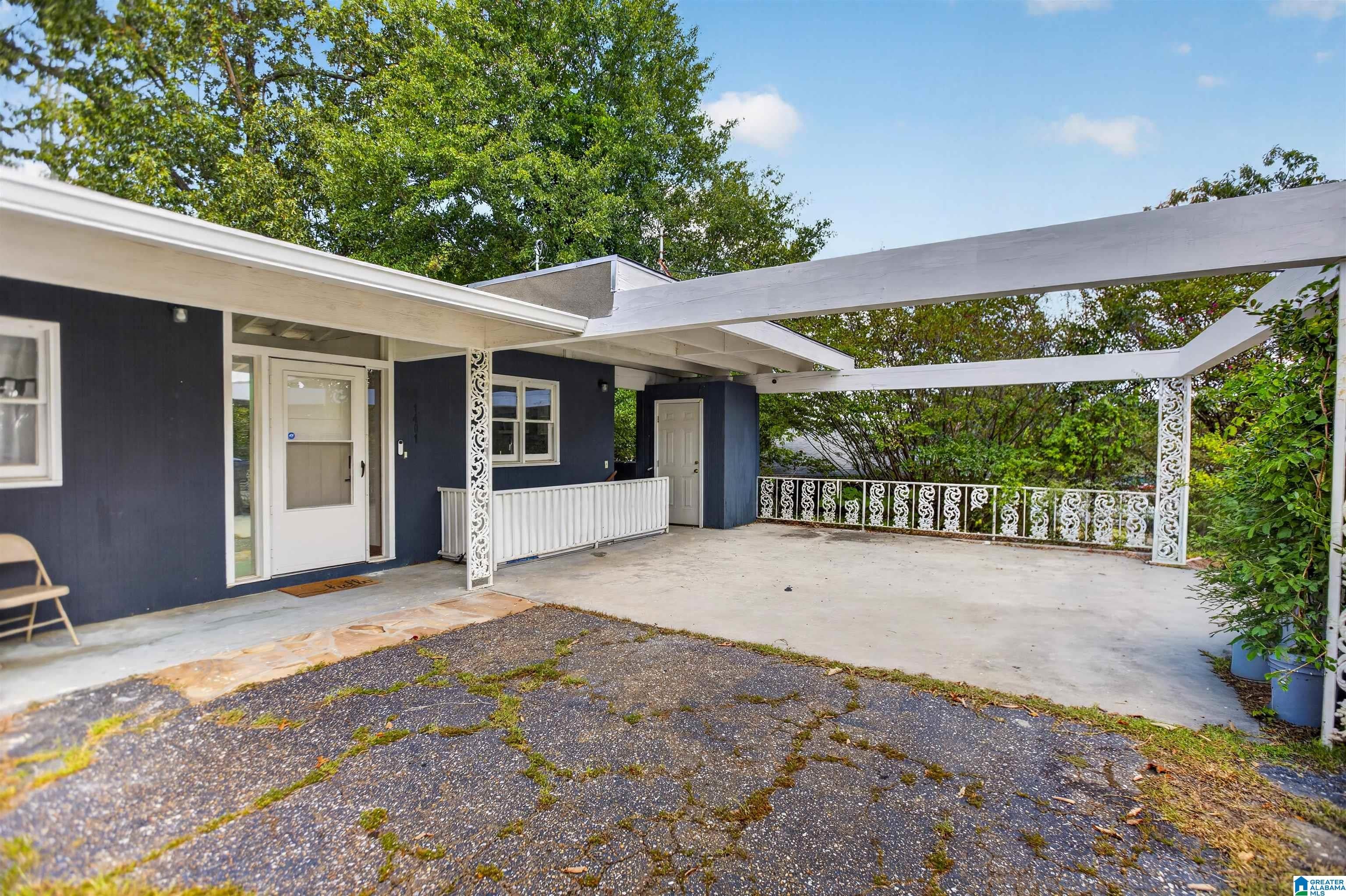 1401 JOHNSTON DRIVE
