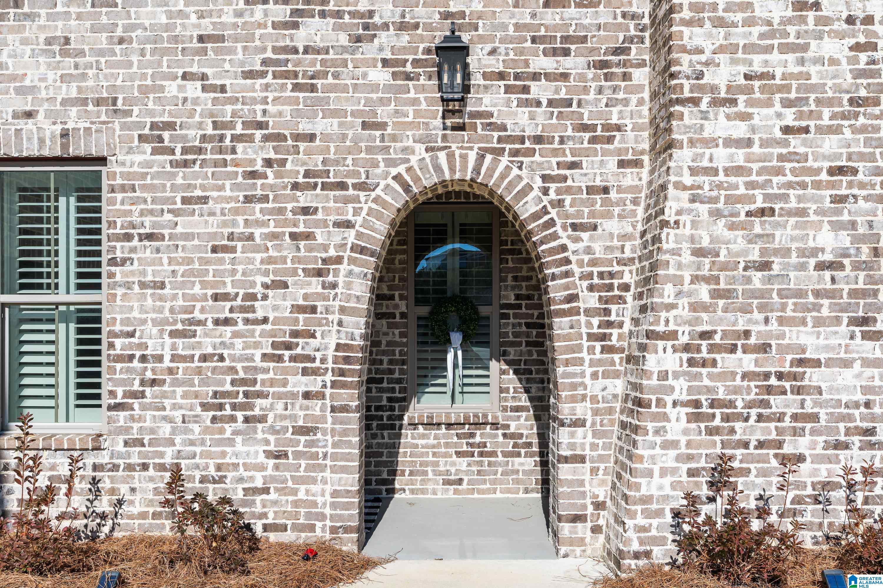 1098 EAGLE NEST CIRCLE