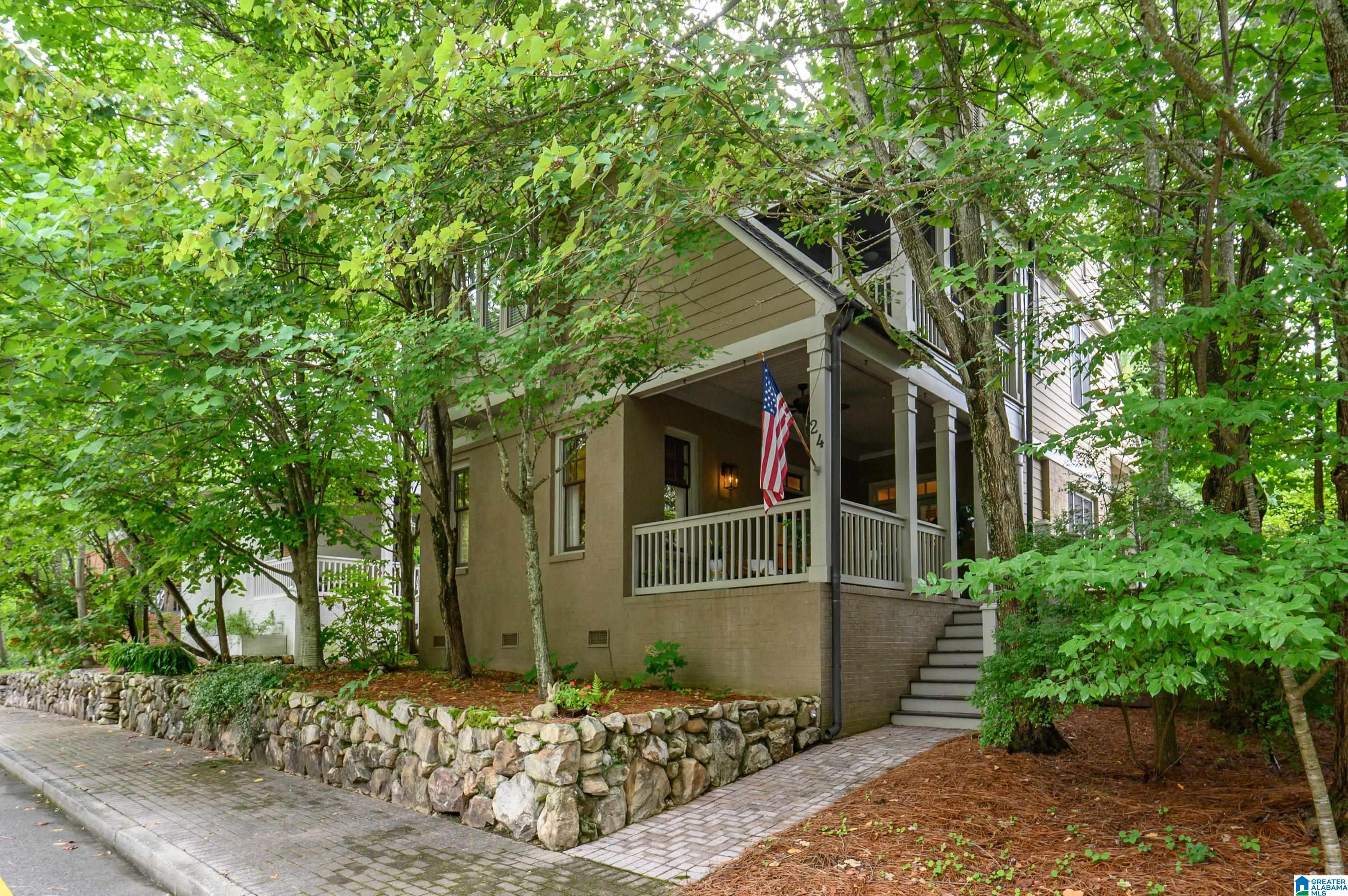 24 NOLEN STREET