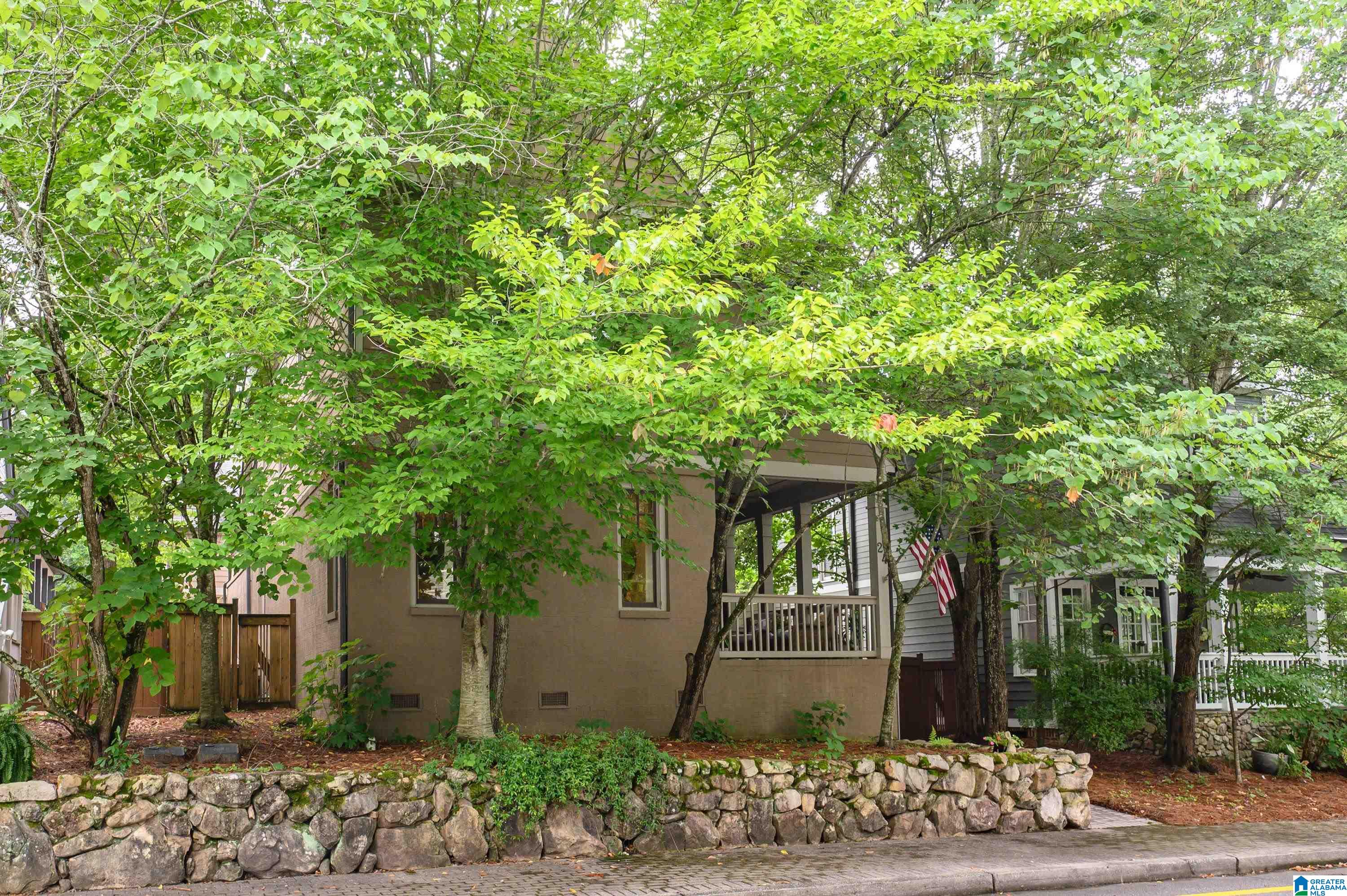 24 NOLEN STREET