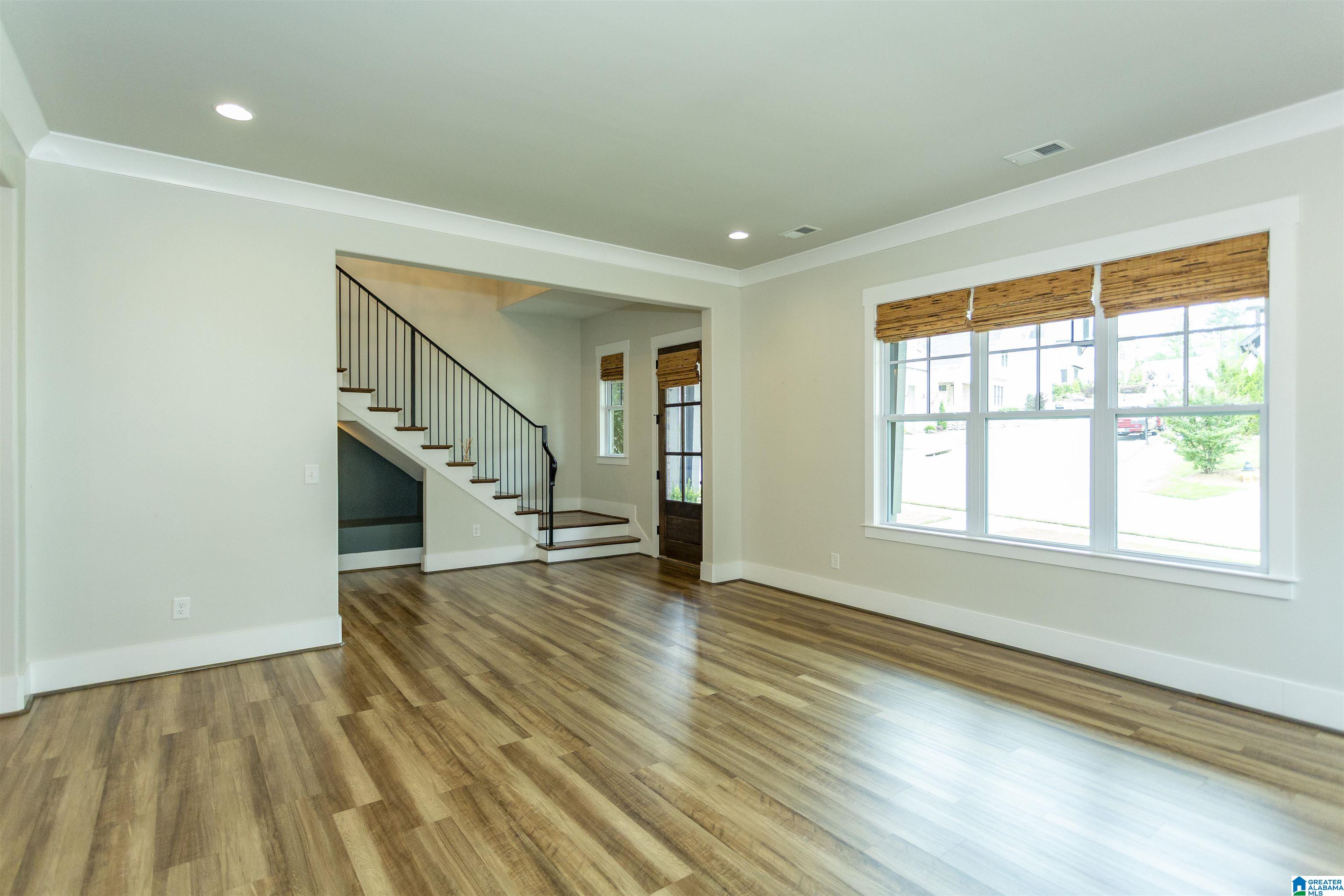 3320 SOUTHBEND CIRCLE