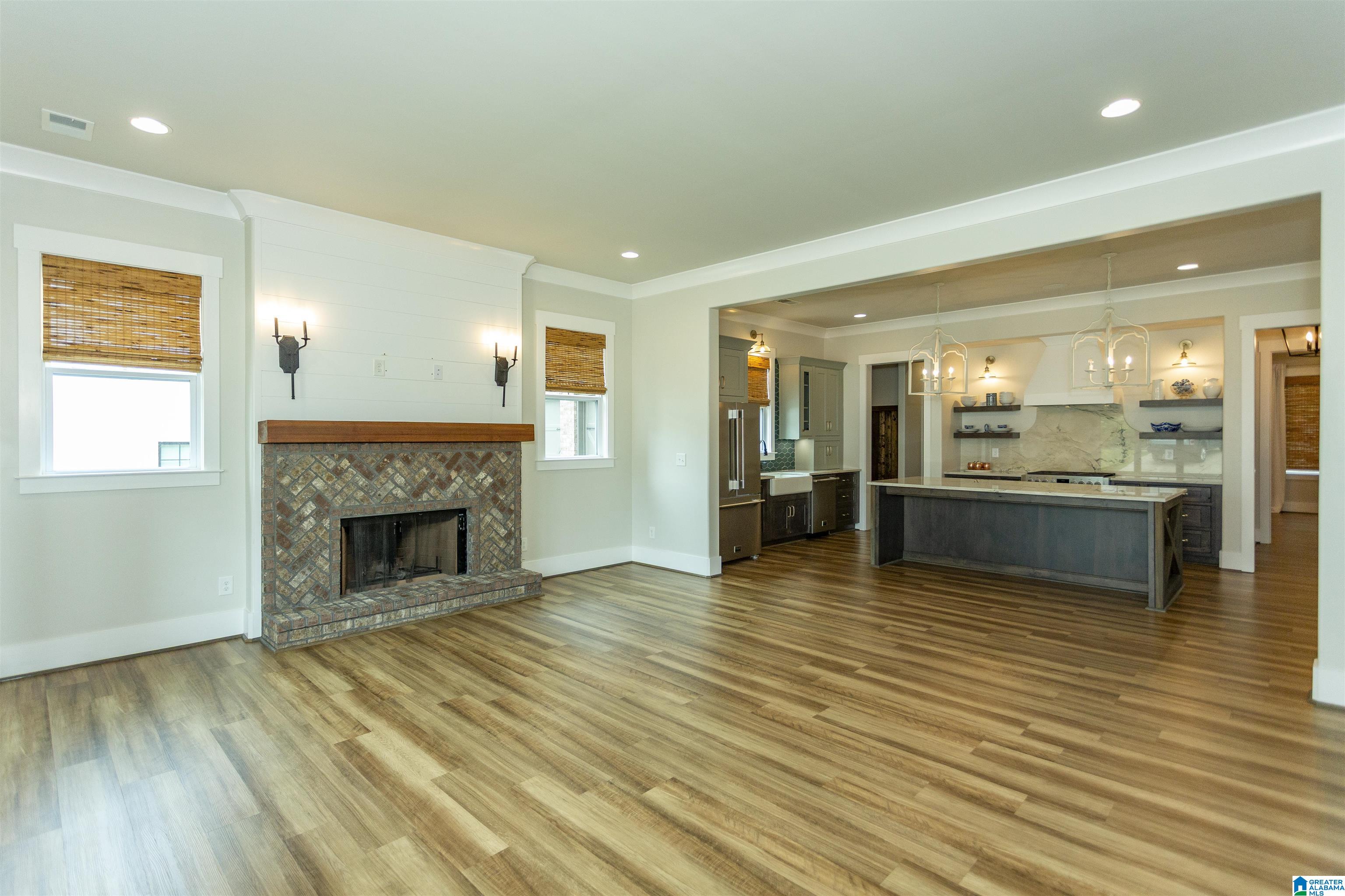 3320 SOUTHBEND CIRCLE