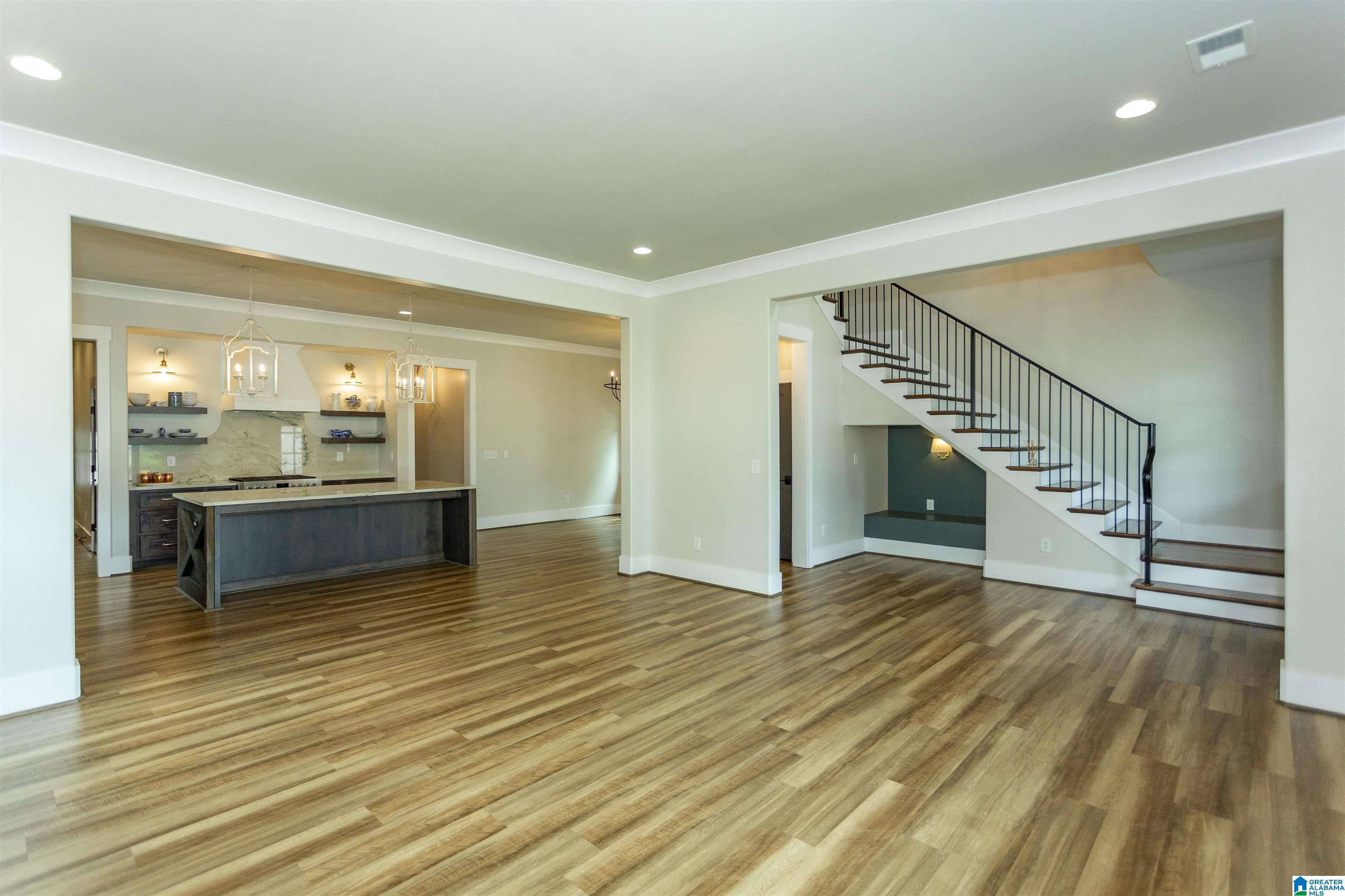 3320 SOUTHBEND CIRCLE