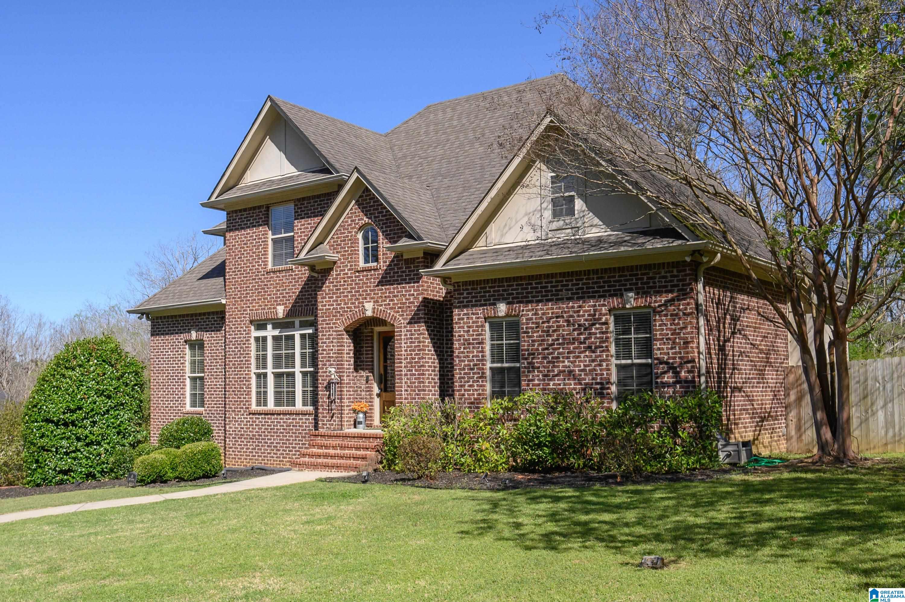 45 WHITE OAK CIRCLE