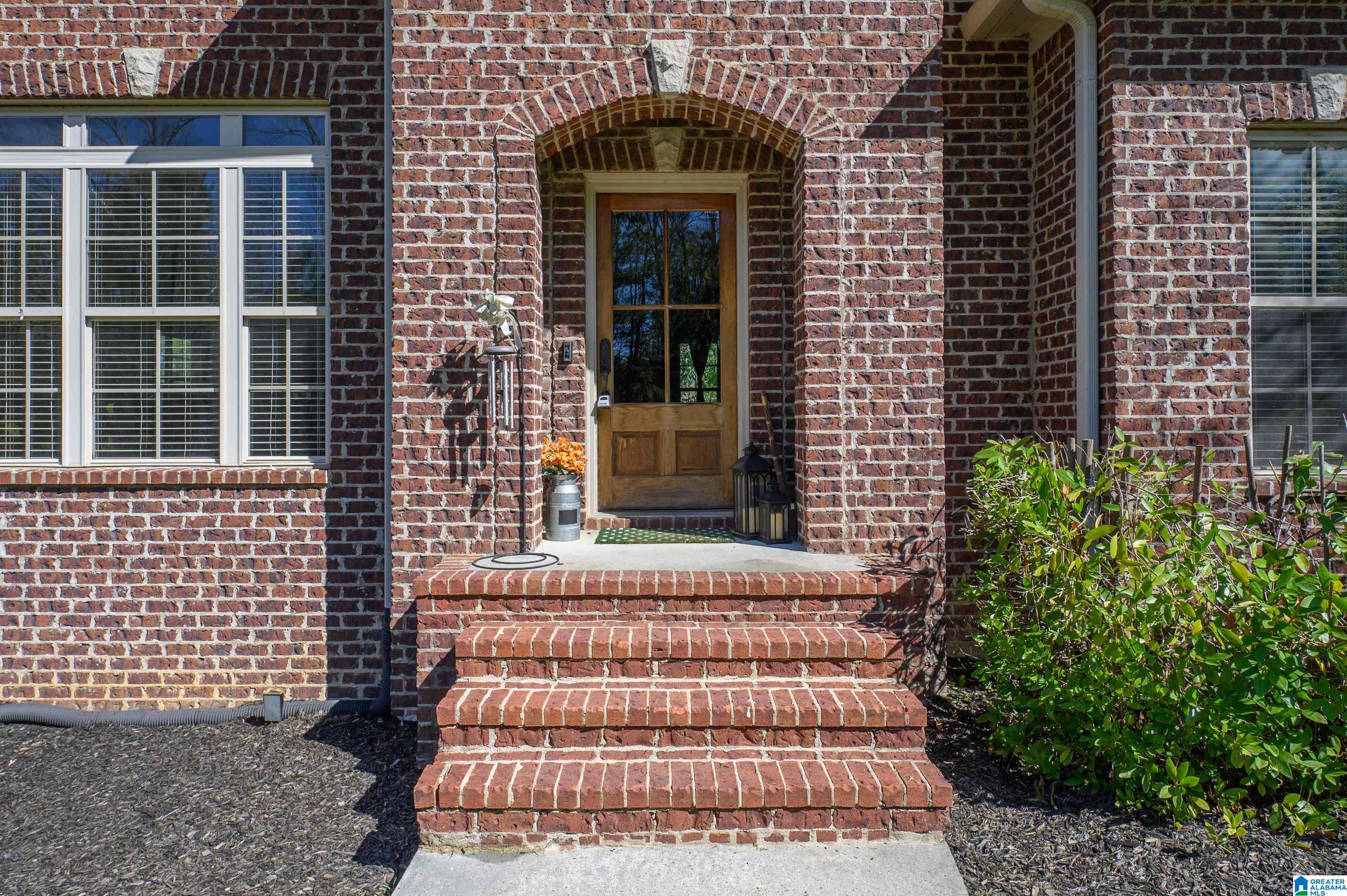 45 WHITE OAK CIRCLE